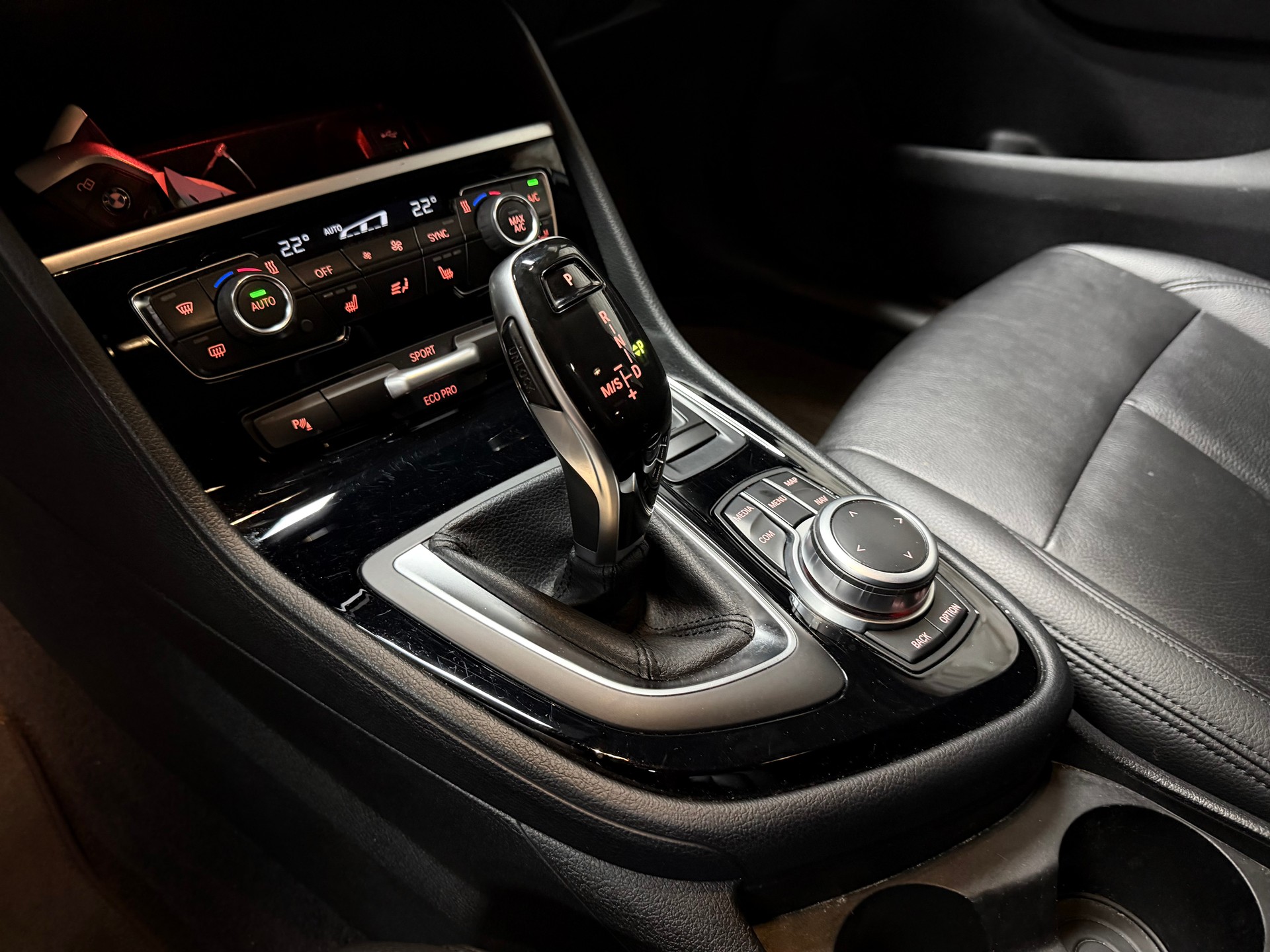 BMW 220d xDrive Gran Tourer Steptronic Sport Line-image-15