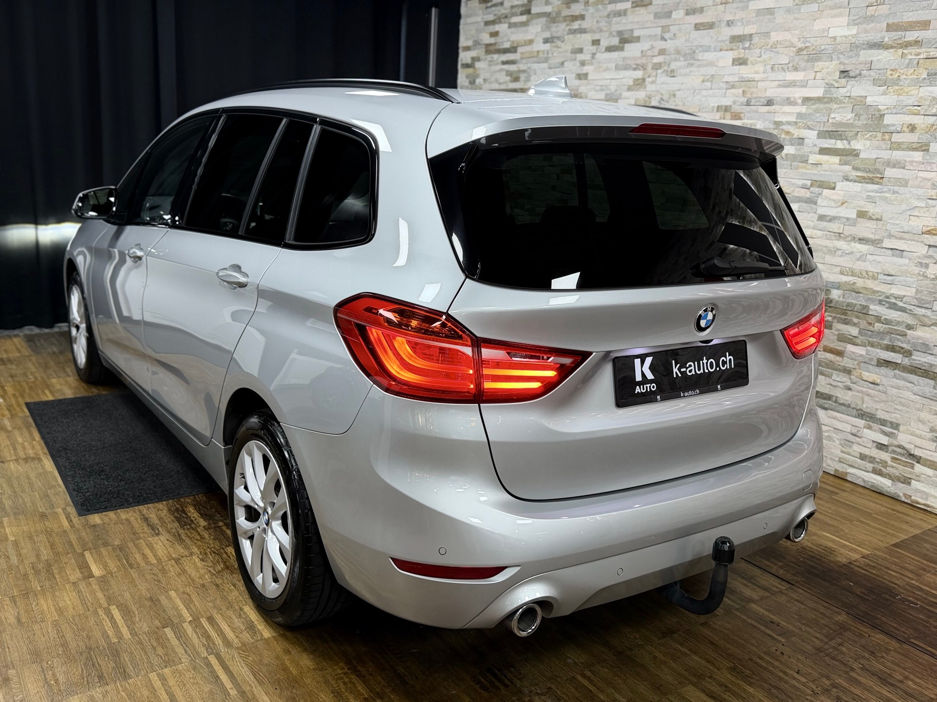 BMW 220d xDrive Gran Tourer Steptronic Sport Line-image-1