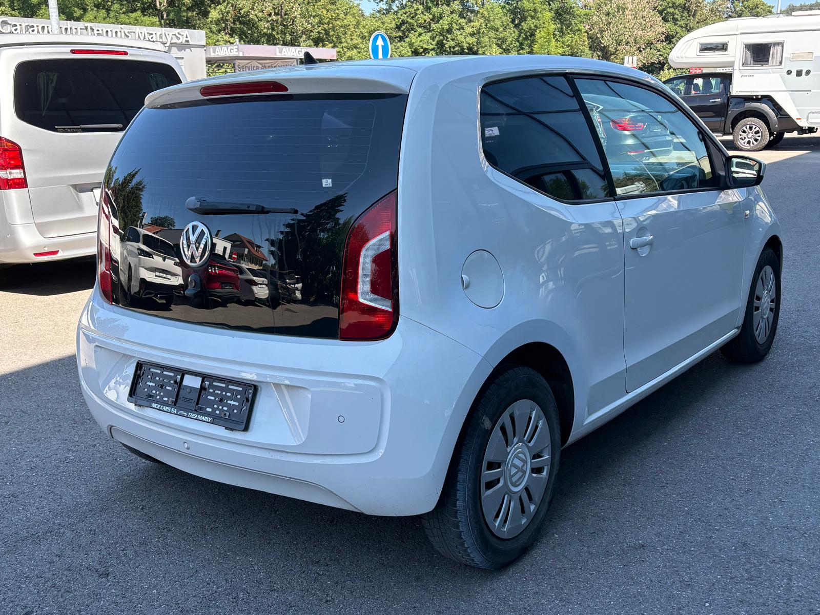 VW Up 1.0 BMT white up-image-2