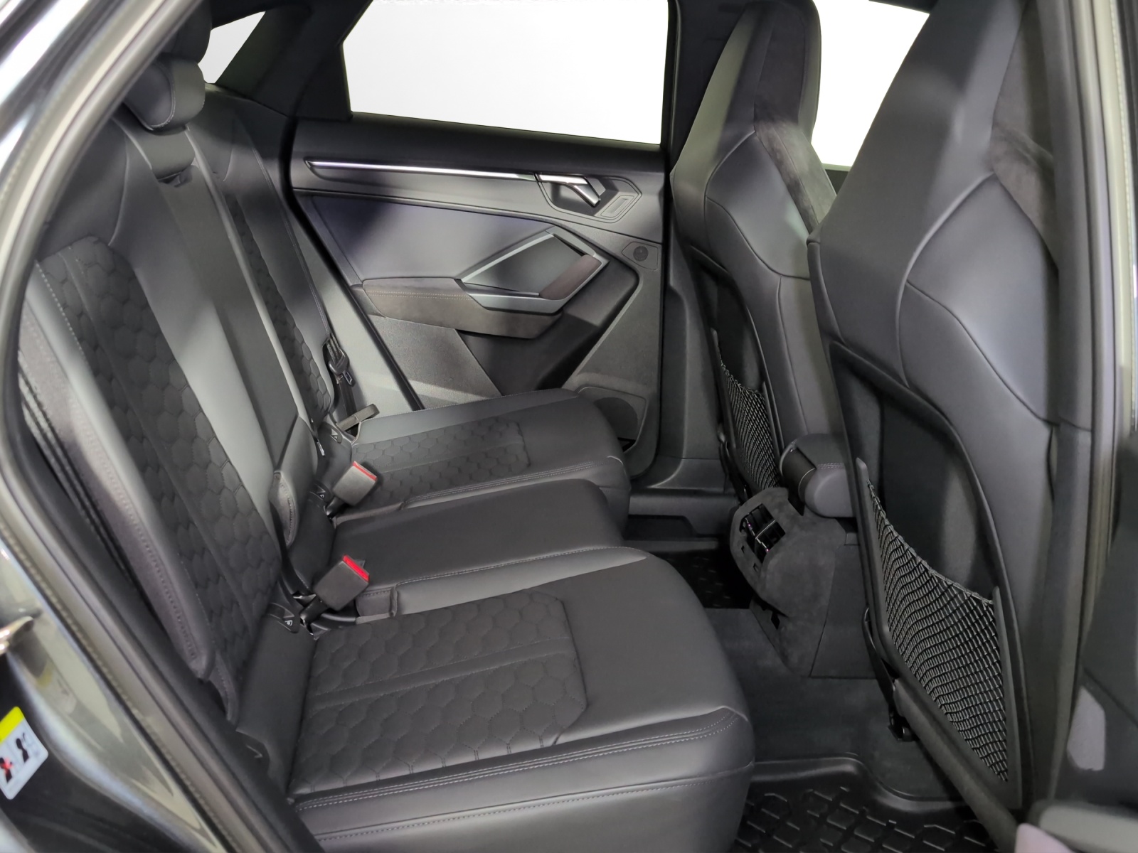 AUDI RS Q3 Sportback quattro S tronic-image-8