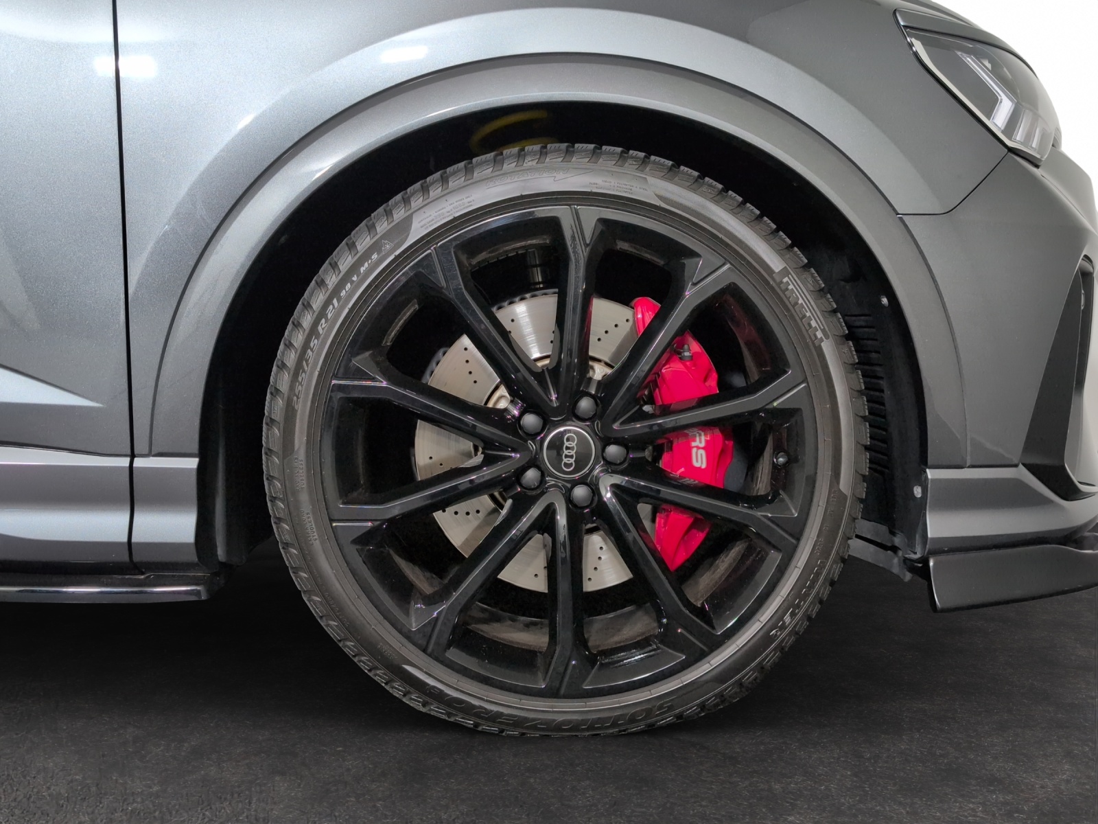 AUDI RS Q3 Sportback quattro S tronic-image-4