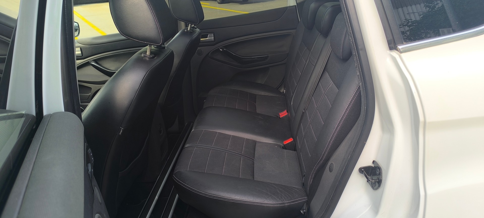 FORD Kuga 2.0 TDCi Titanium 4WD PowerShift-image-15