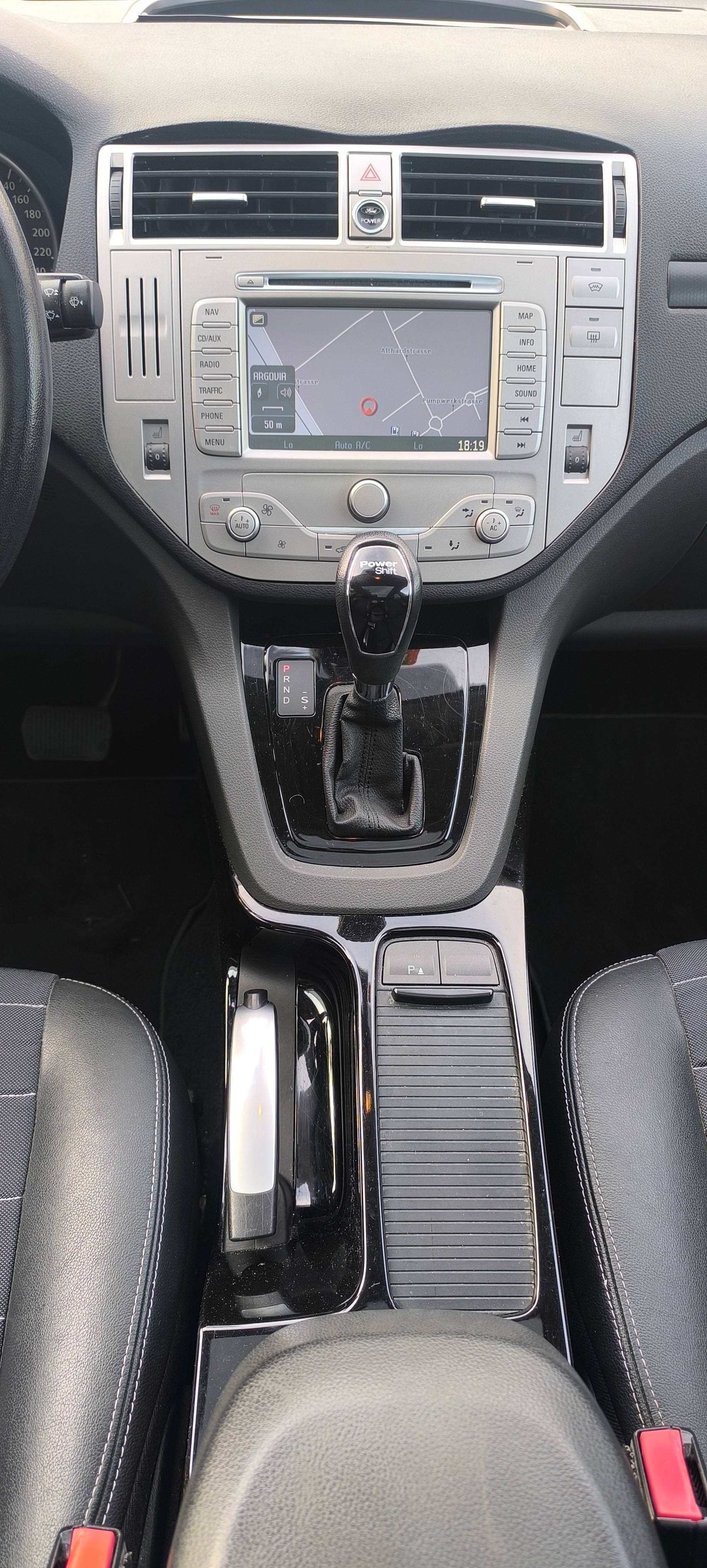 FORD Kuga 2.0 TDCi Titanium 4WD PowerShift-image-11