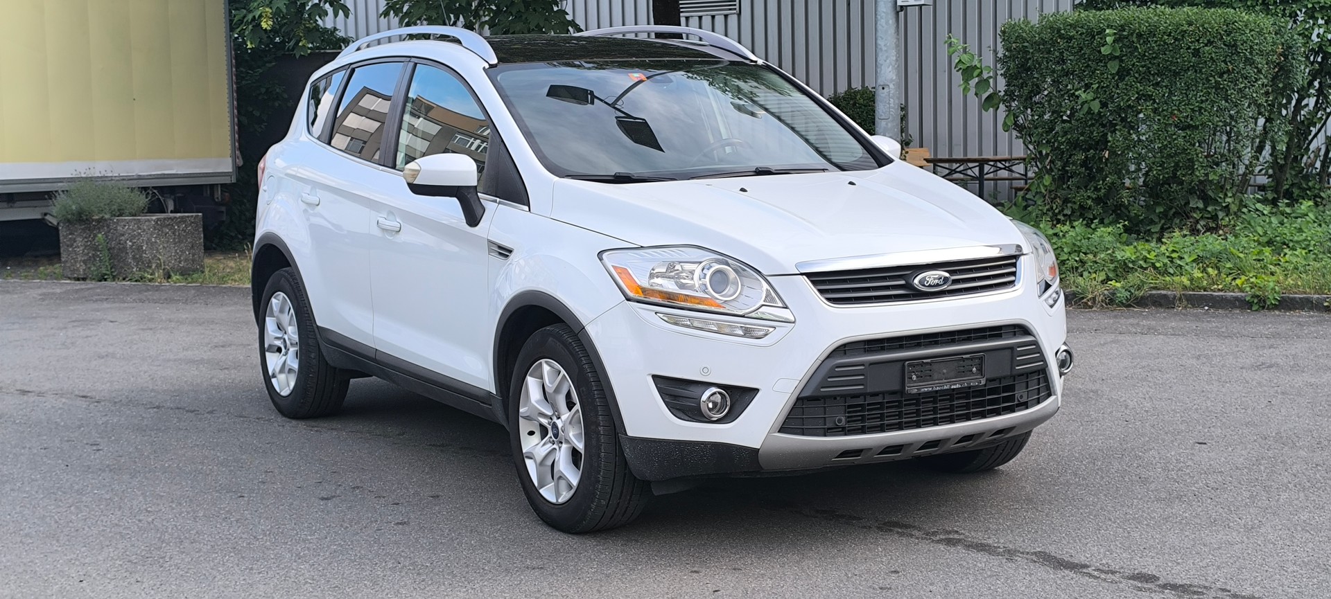 FORD Kuga 2.0 TDCi Titanium 4WD PowerShift-image-4