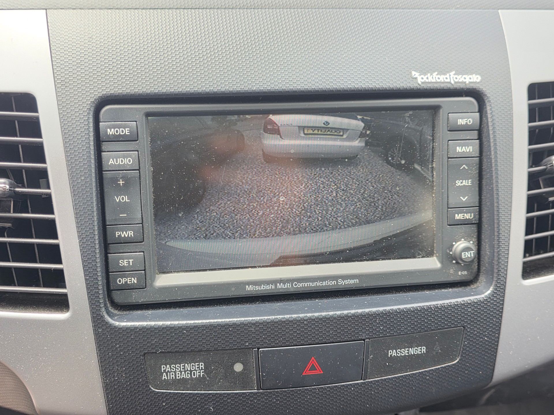 MITSUBISHI Outlander 2.2 DID Navigator 4WD TC-SST-image-7