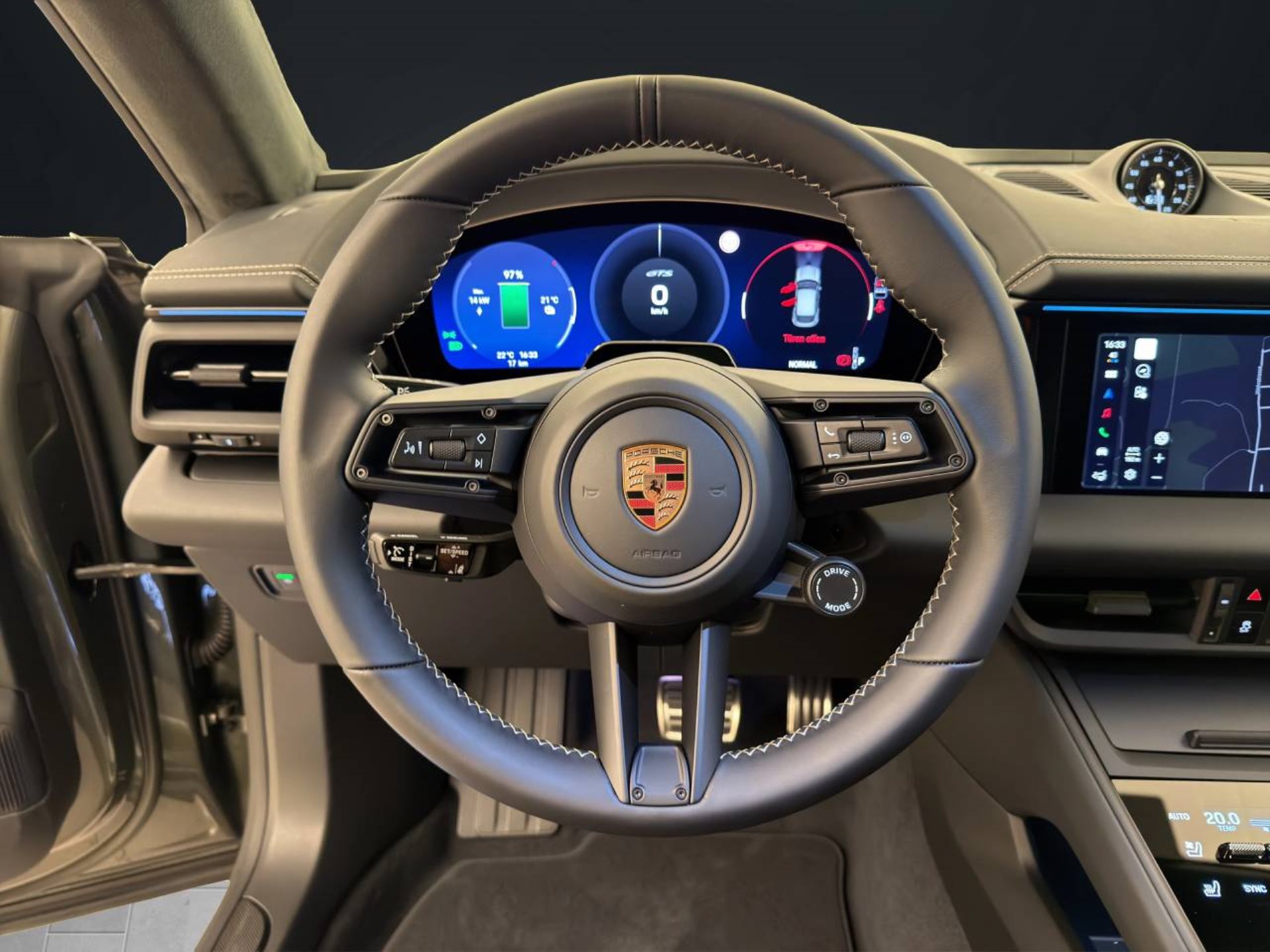 PORSCHE Macan GTS-image-12