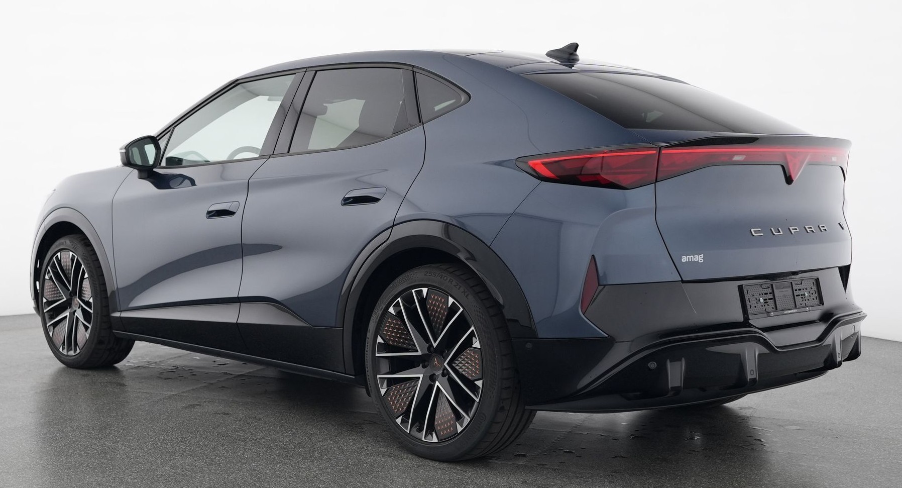 CUPRA Tavascan Type 10 77 kWh Extreme mit Ledersitzen und 5 Jahren Garantie-showroom-element-2
