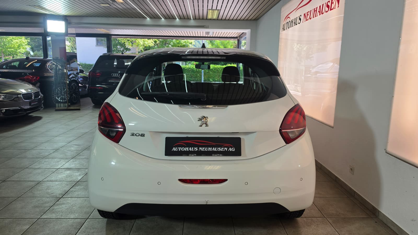 PEUGEOT 208 1.2 PureTech Style ETG5, Schweizer Fahrzeug, Frisch ab MFK und Frisch ab Service inkl neuem Zahnriemen-image-12