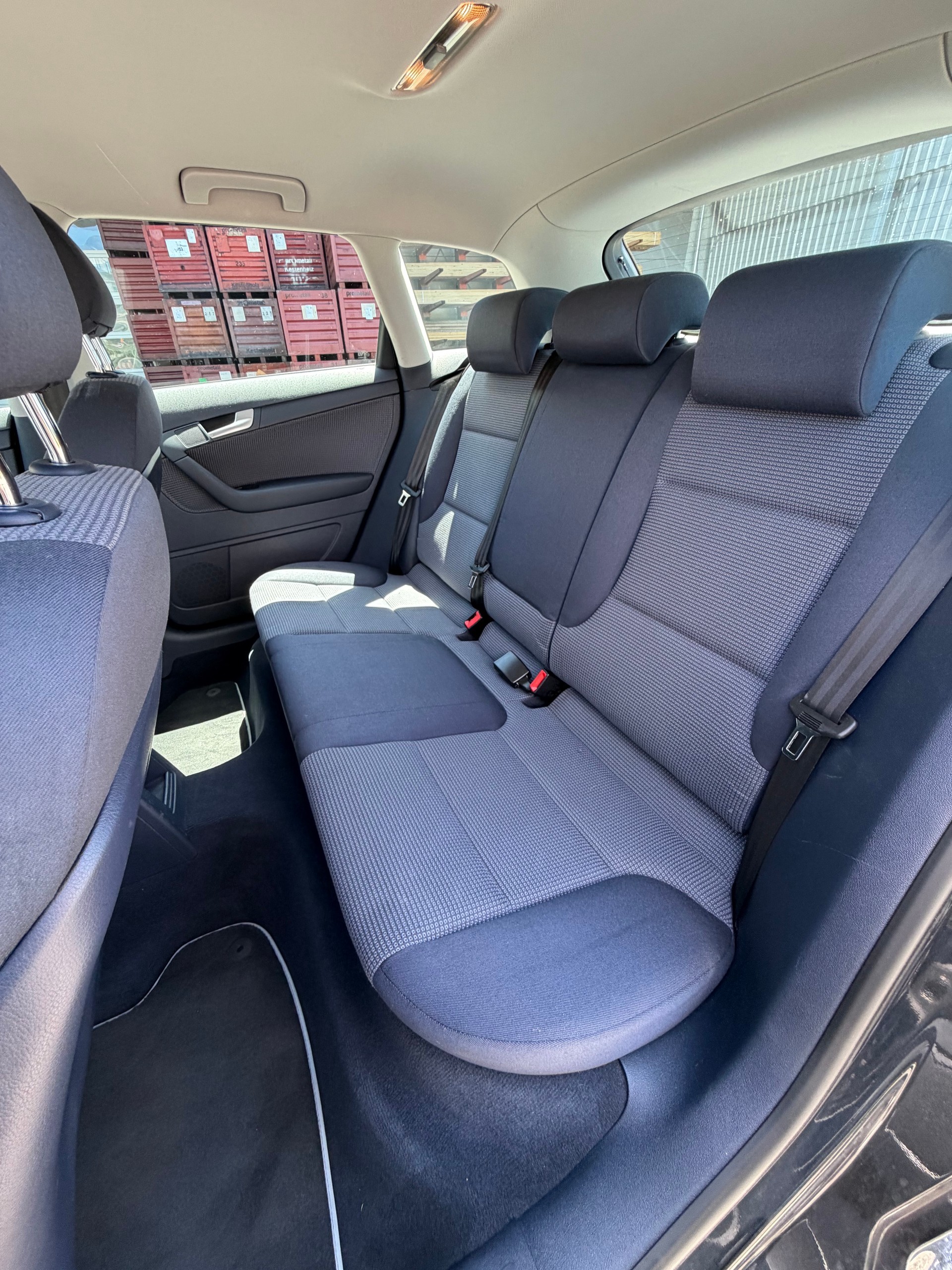 AUDI A3 Sportback 1.6 FSI Ambition-image-7