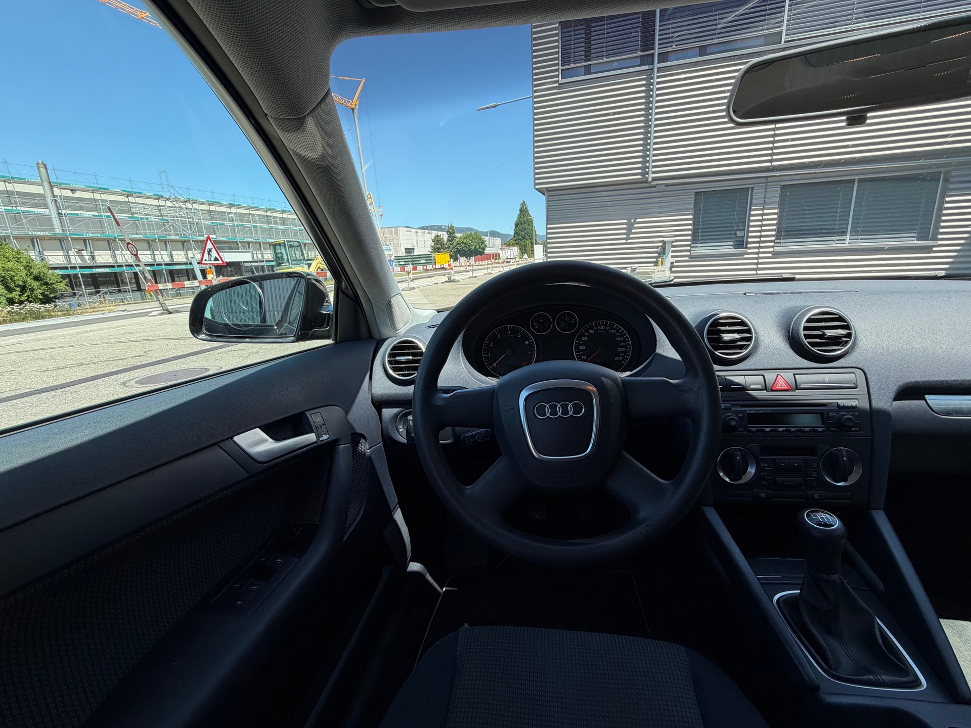 AUDI A3 Sportback 1.6 FSI Ambition-image-5