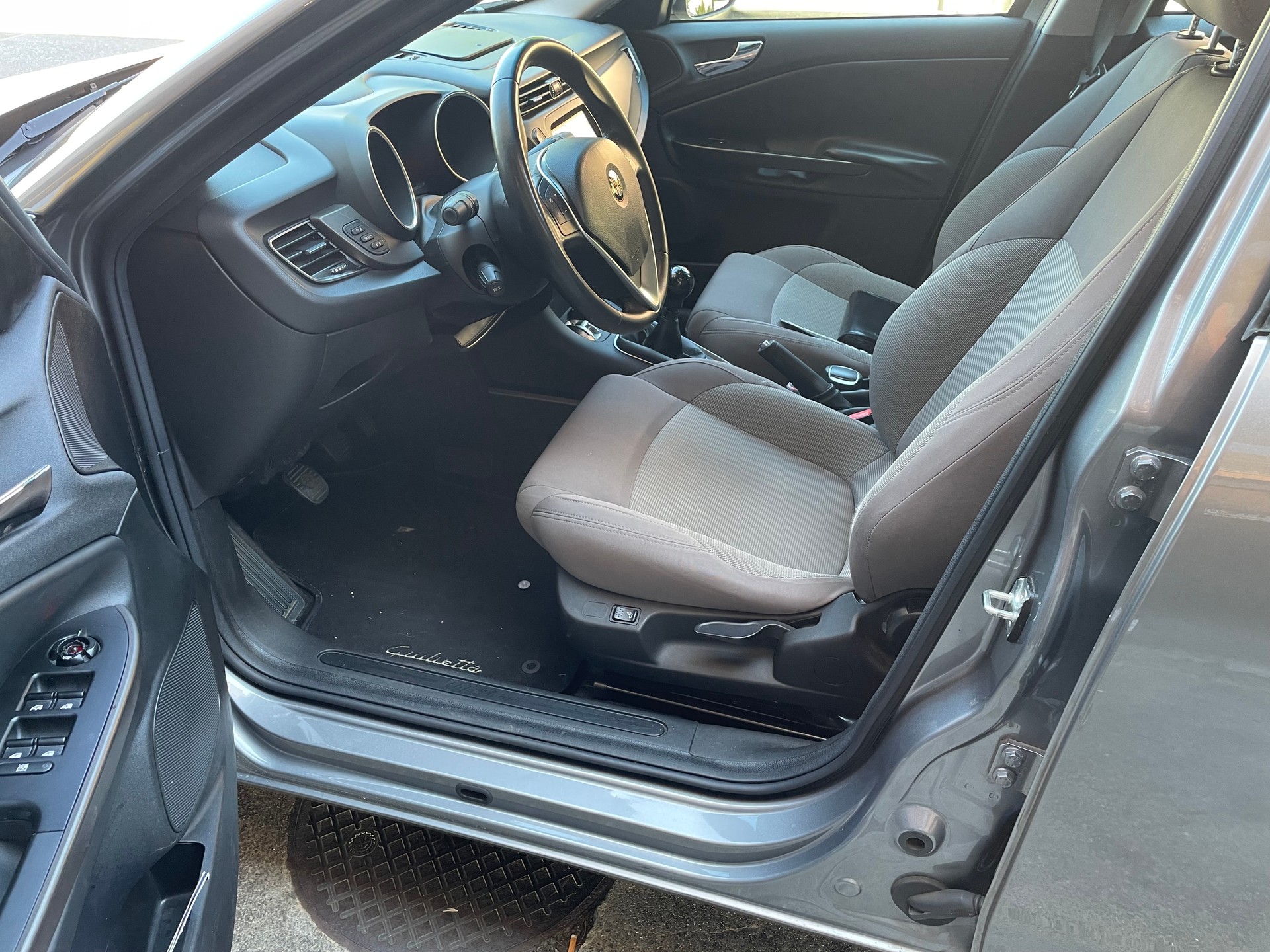 ALFA ROMEO Giulietta 1.4 MultiAir Distinctive, frisch ab MFK-image-13