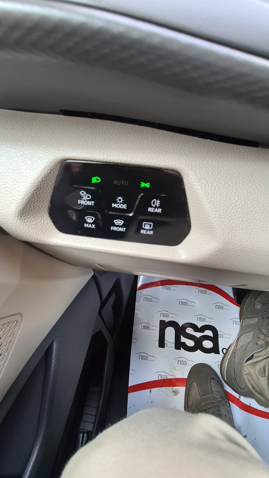 VW Multivan 2.0 TDI Liberty DSG Lang ** 7-Plätzer ** Gr-Navi ** RF-Kamera ** Anh-Kupplung ** Neues Modell 2023 **-image-12