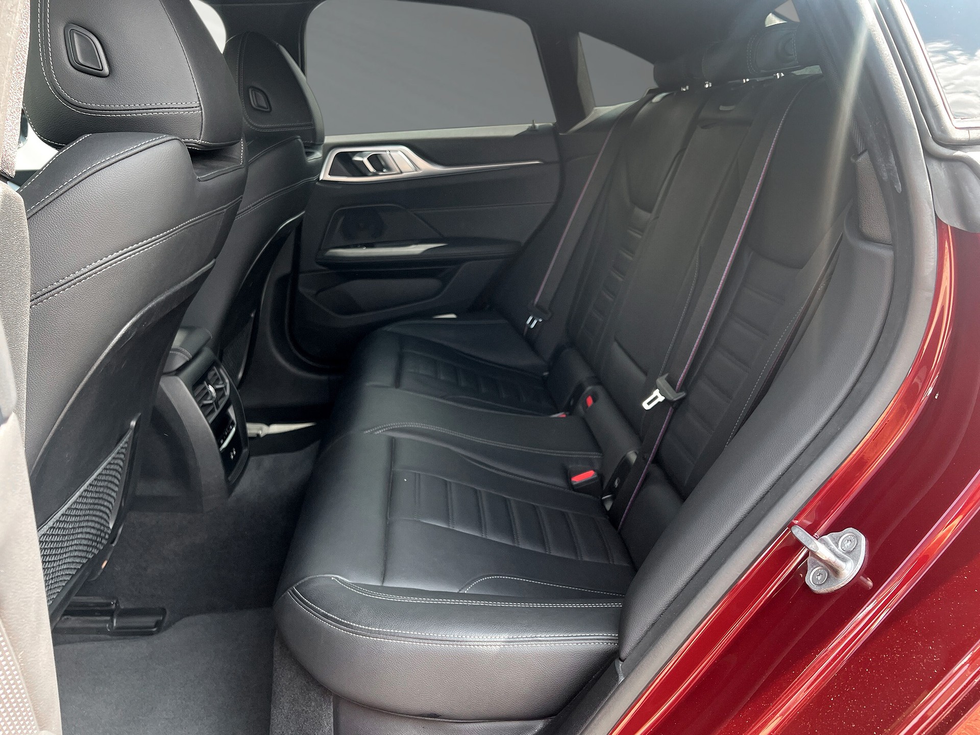 BMW i4 eDrive 40 M Sport Pro-image-6