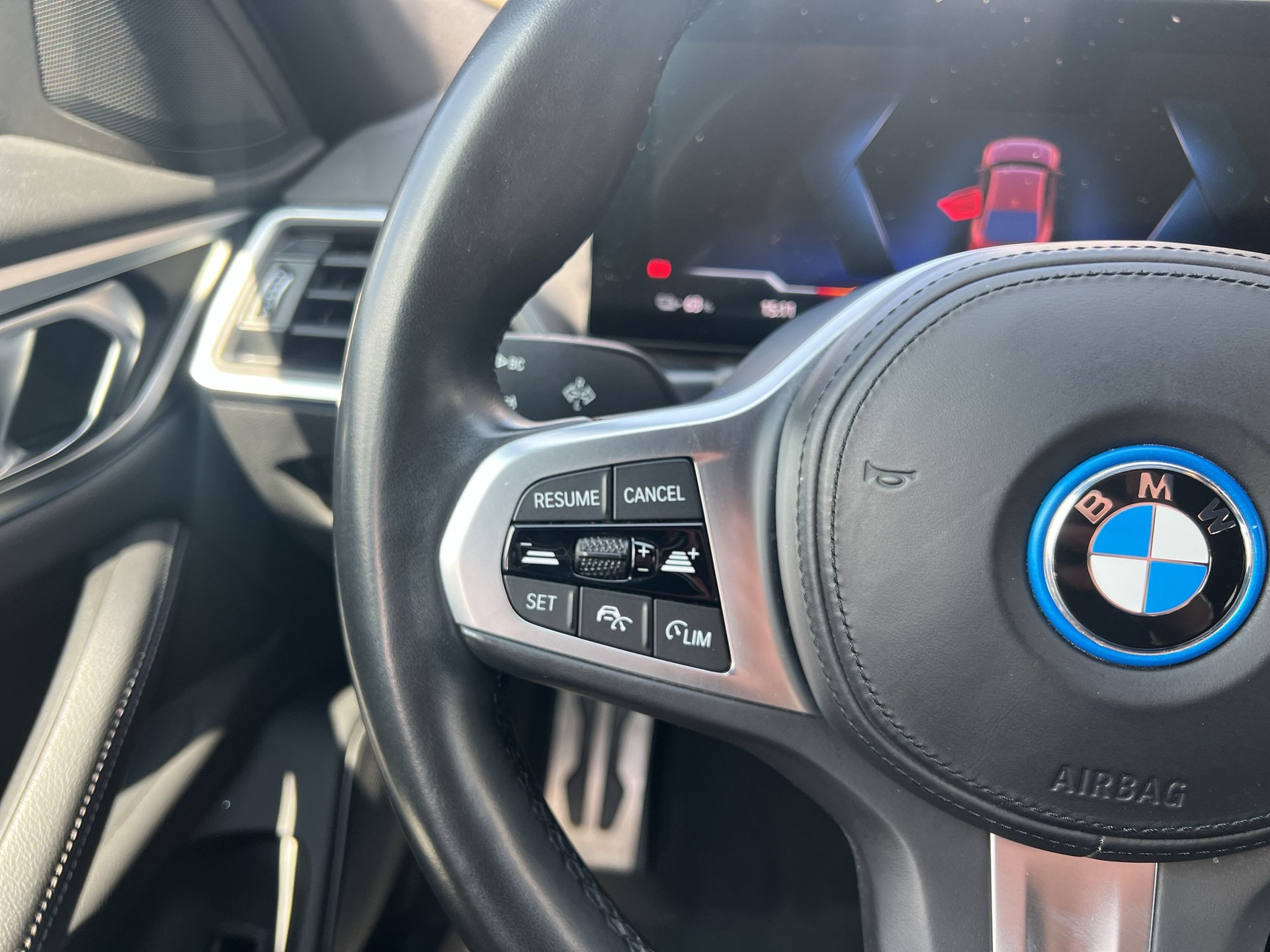 BMW i4 eDrive 40 M Sport Pro-image-14