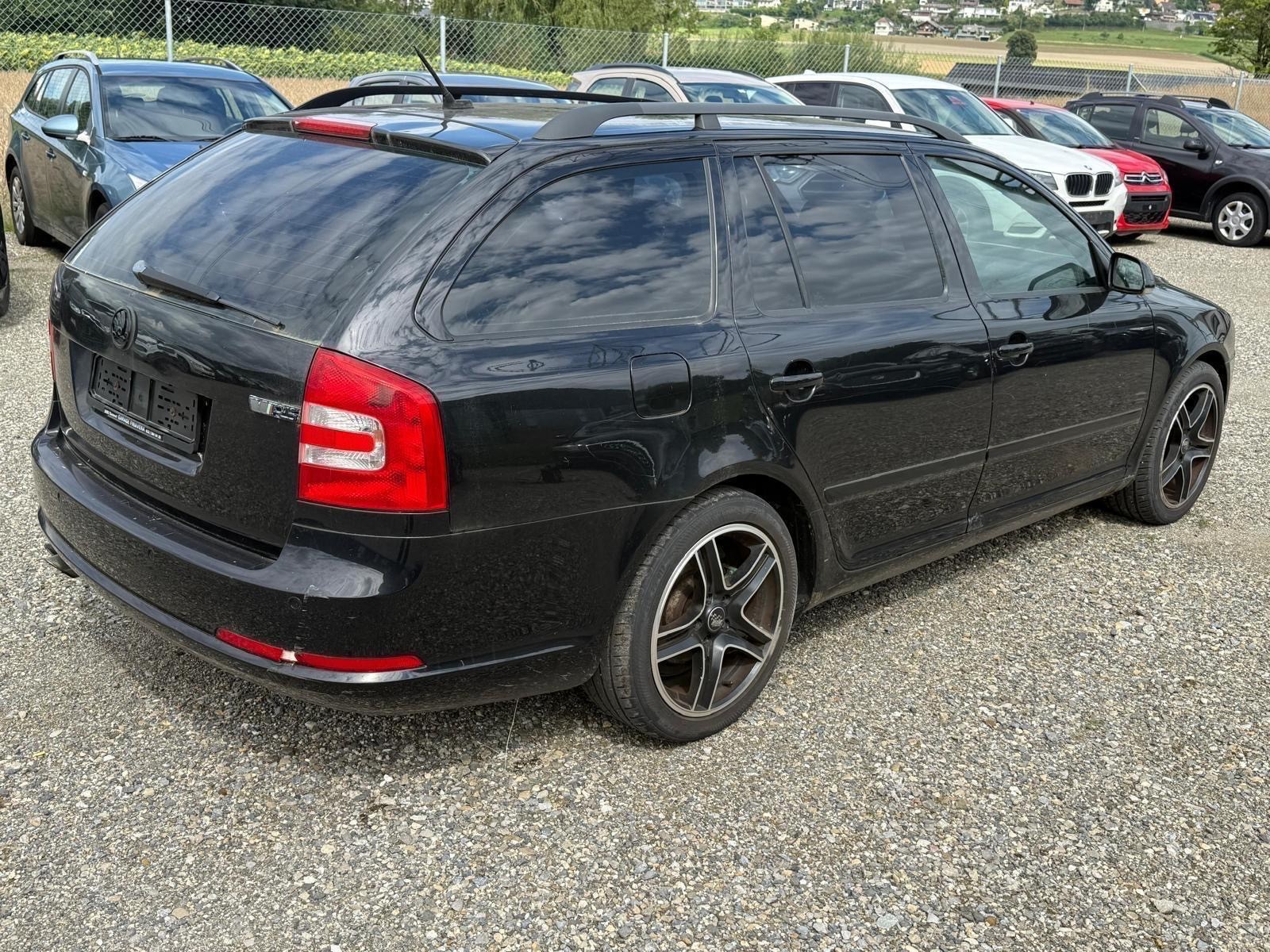 SKODA Octavia 2.0 Turbo FSI RS-image-10