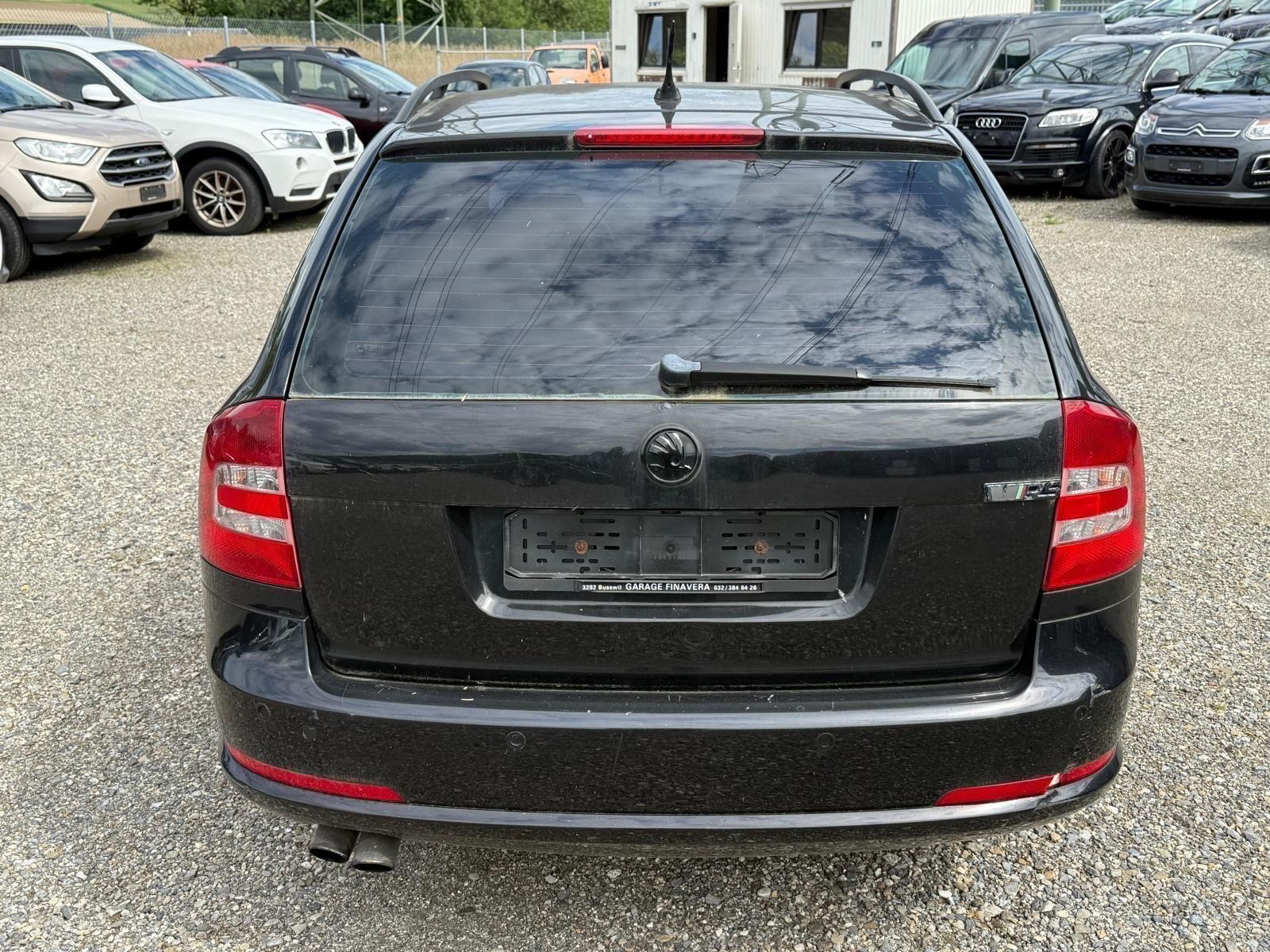 SKODA Octavia 2.0 Turbo FSI RS-image-12