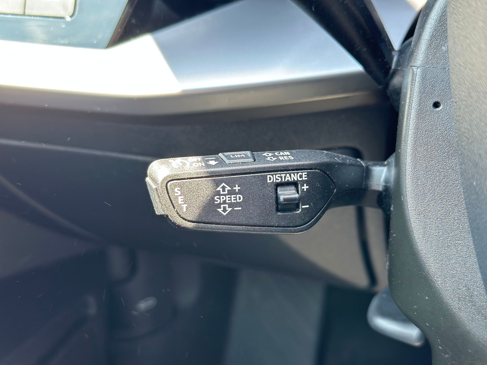 AUDI A3 Sportback 35 TFSI S line Attraction S-tronic-image-10