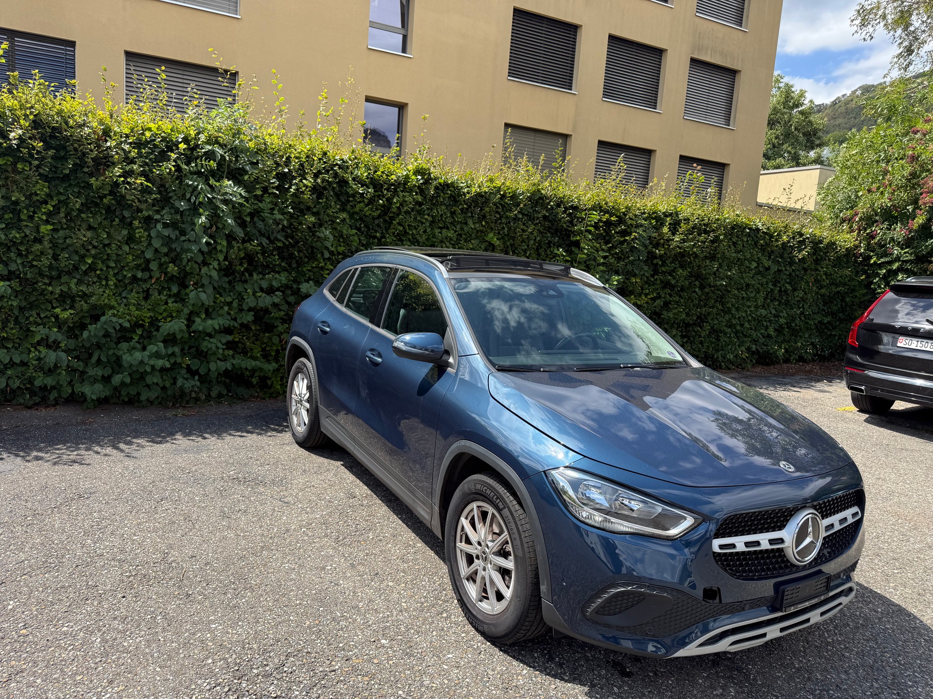 MERCEDES-BENZ GLA 200 Progressive 7G-DCT-image-0
