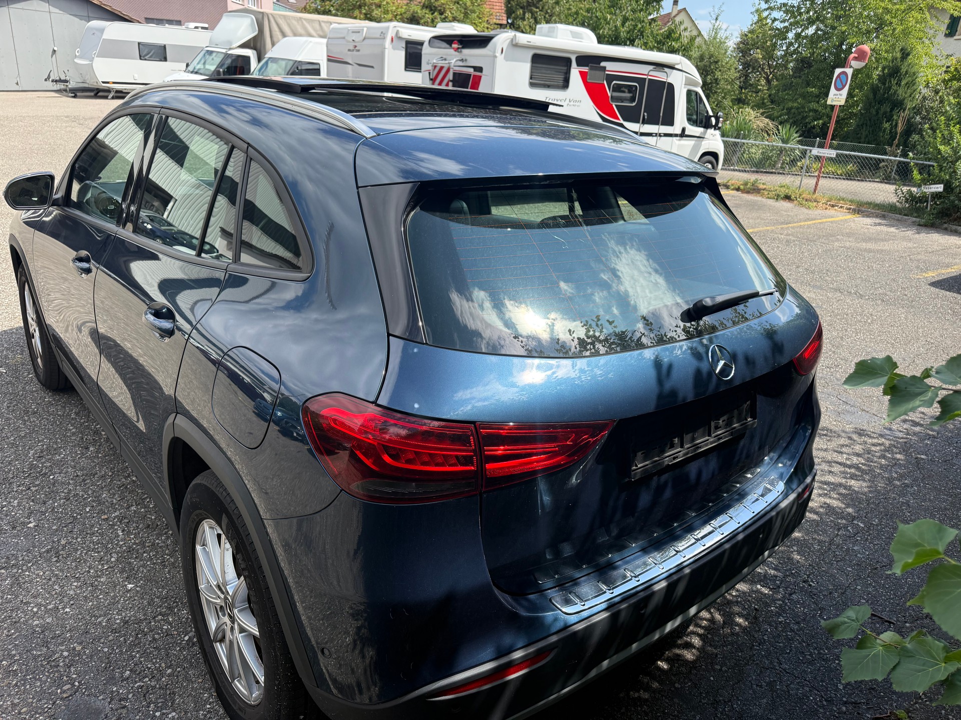 MERCEDES-BENZ GLA 200 Progressive 7G-DCT-image-4