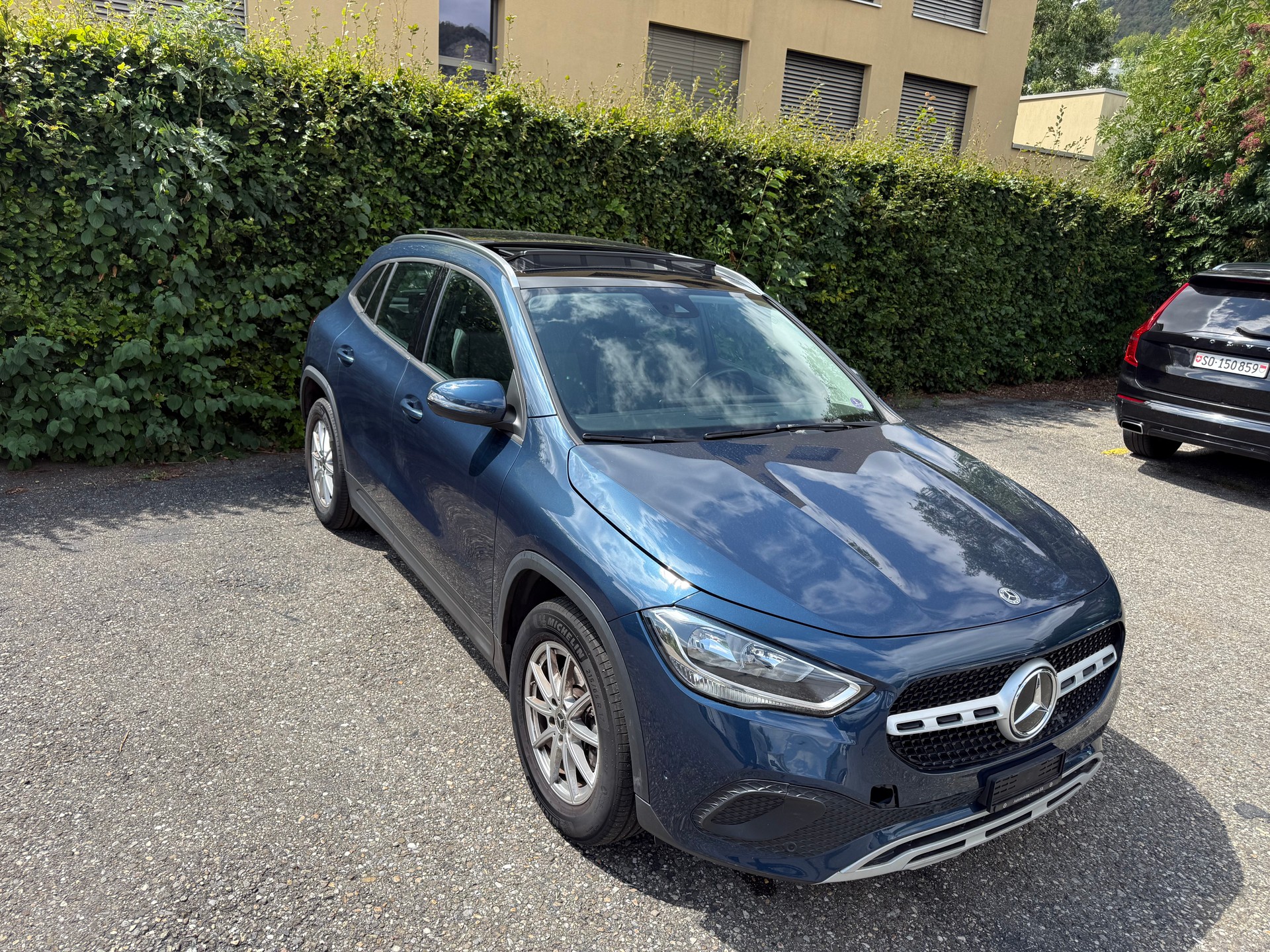 MERCEDES-BENZ GLA 200 Progressive 7G-DCT-image-6