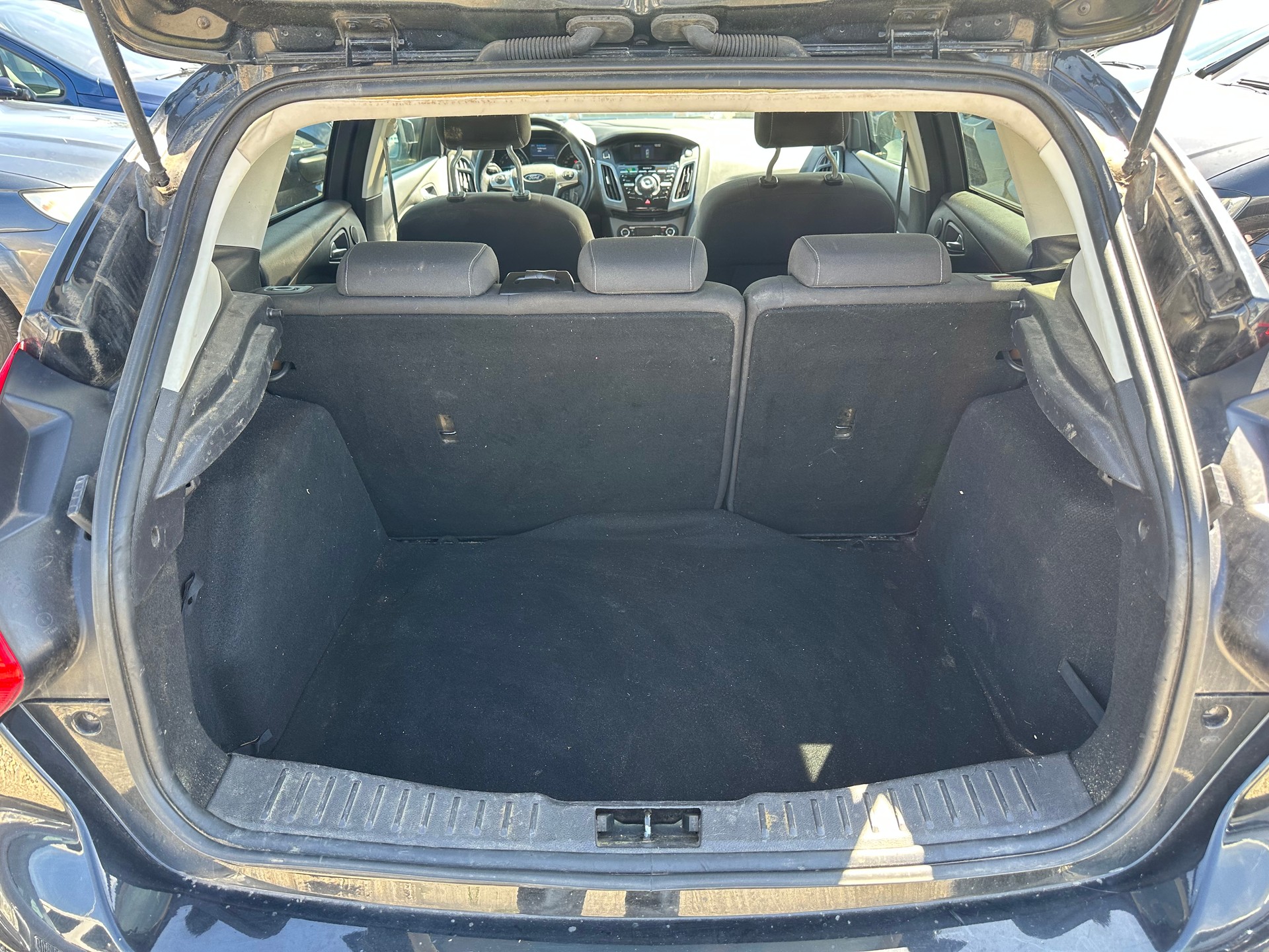 FORD Focus 1.6 SCTi Trend-image-6