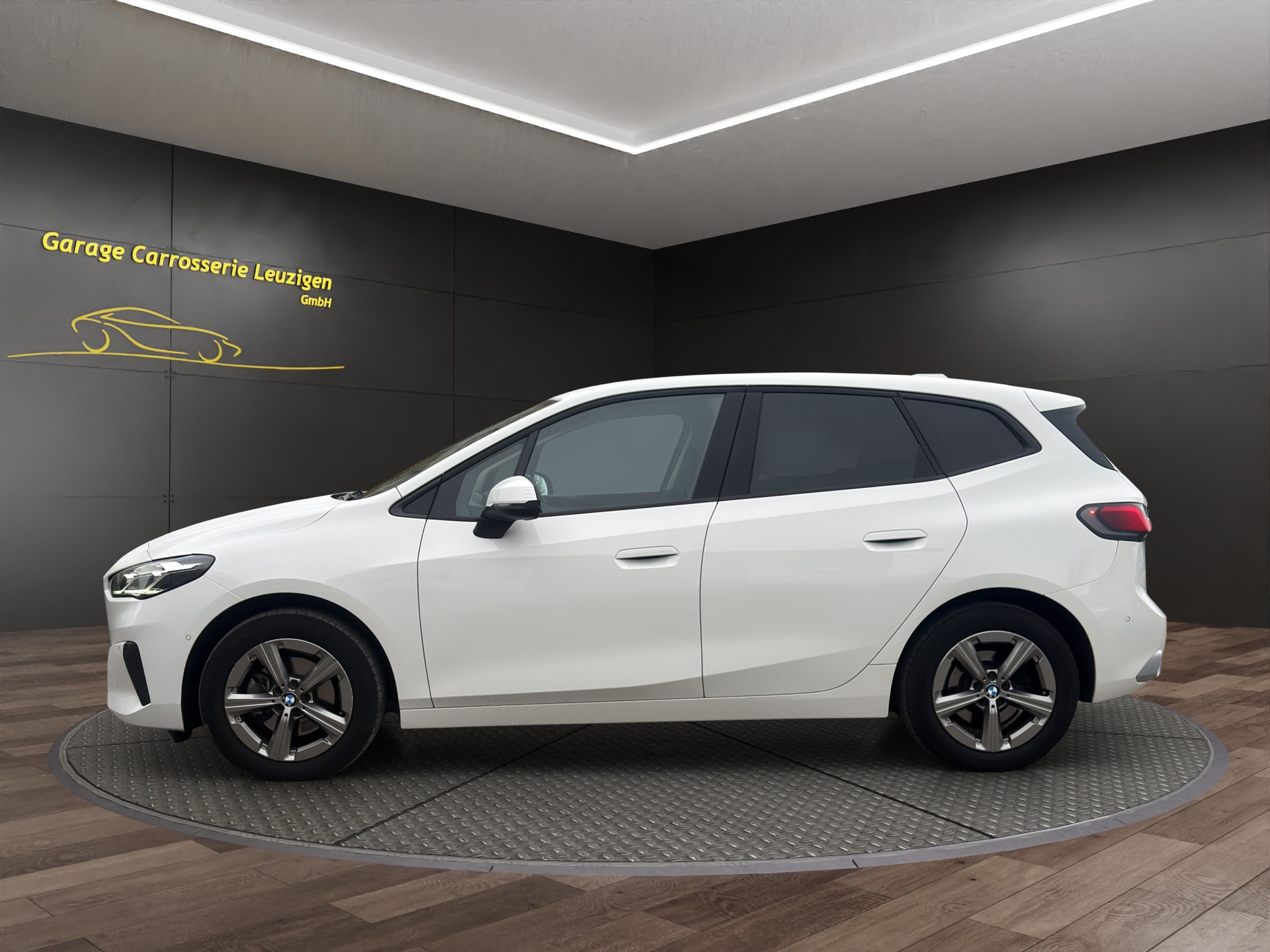 BMW 218d Active Tourer M Sport DKG-image-7