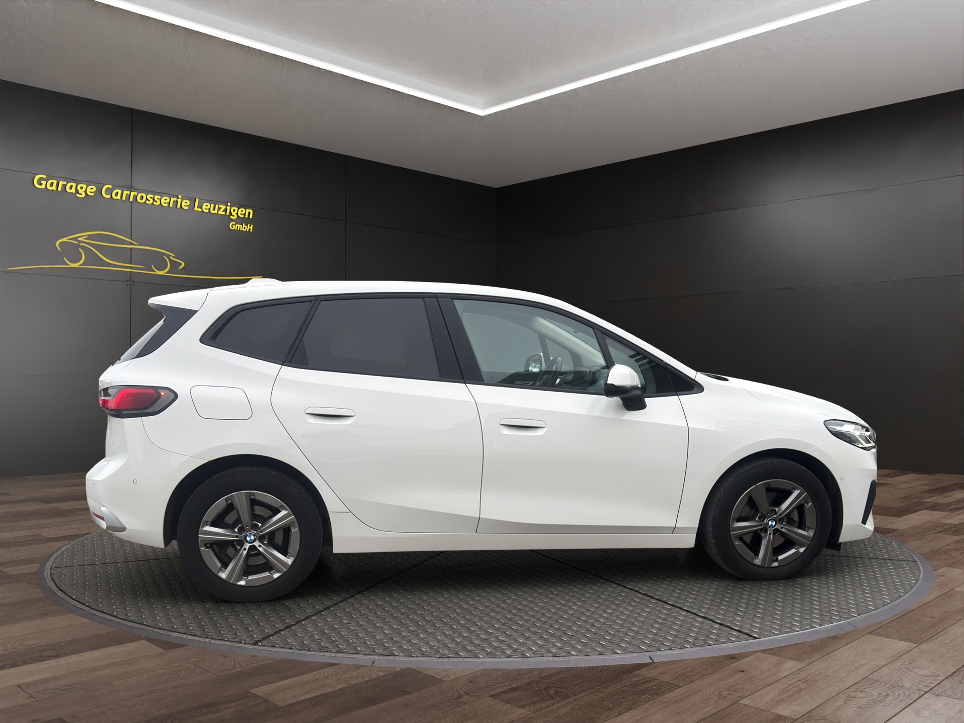 BMW 218d Active Tourer M Sport DKG-image-6