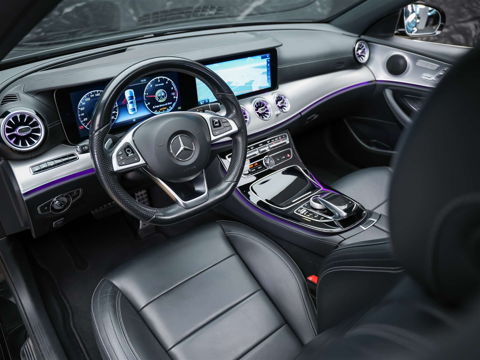 MERCEDES-BENZ E 220 d AMG Line 9G-Tronic *CH-Fahrzeug*Panorama*Head-Up*360°*-image-7