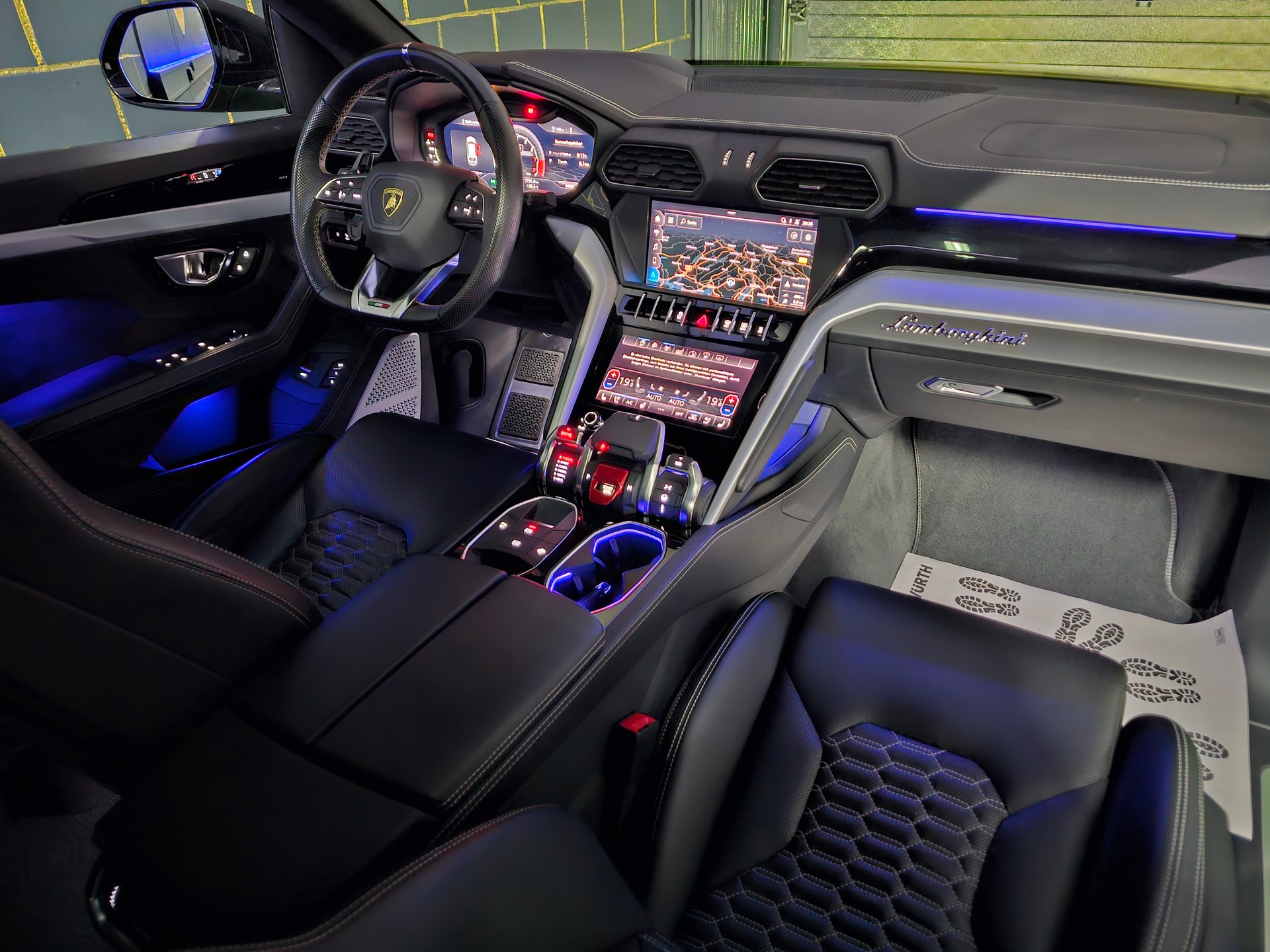 LAMBORGHINI Urus E-Gear-image-8