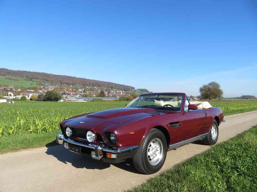 ASTON MARTIN V8 Volante-image-0