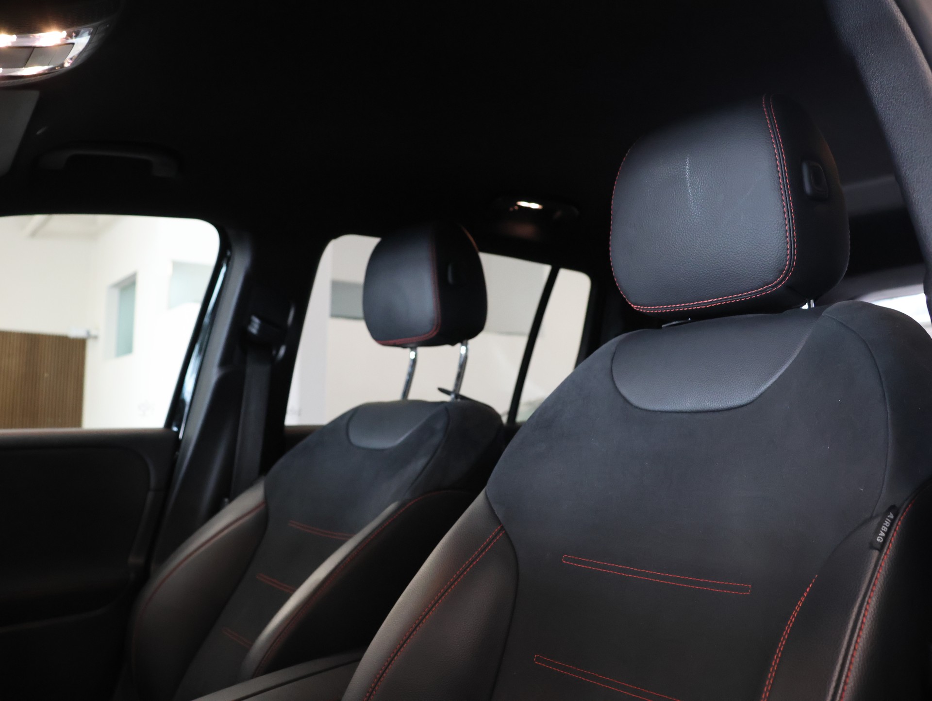 MERCEDES-BENZ GLB 200 d 4Matic AMG Line 8G-Tronic *Rückfahrkamera* *Sitzheizung*-image-15