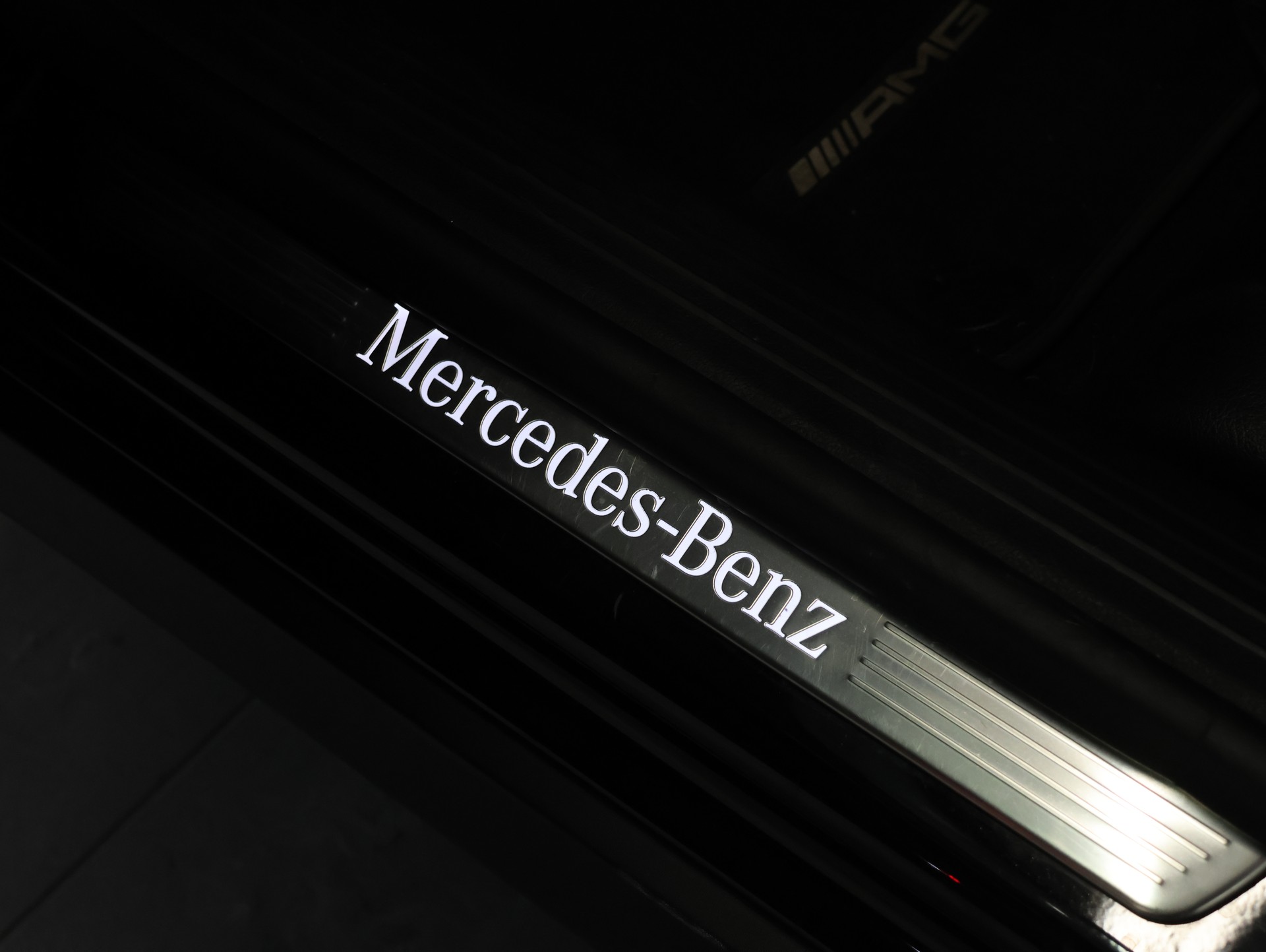 MERCEDES-BENZ GLB 200 d 4Matic AMG Line 8G-Tronic *Rückfahrkamera* *Sitzheizung*-image-14