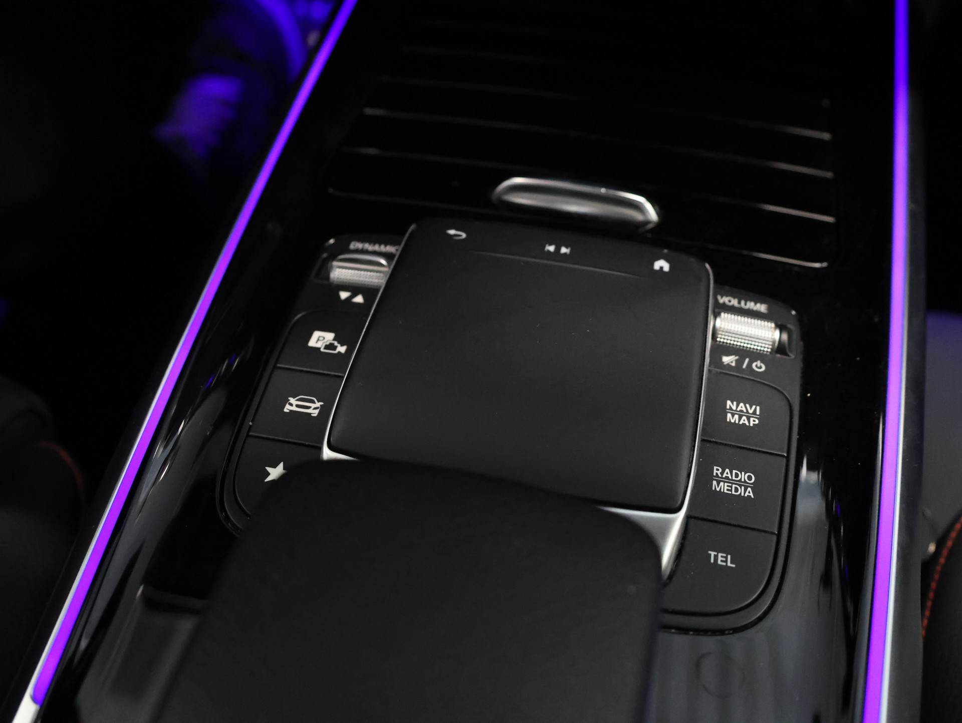 MERCEDES-BENZ GLB 200 d 4Matic AMG Line 8G-Tronic *Rückfahrkamera* *Sitzheizung*-image-29