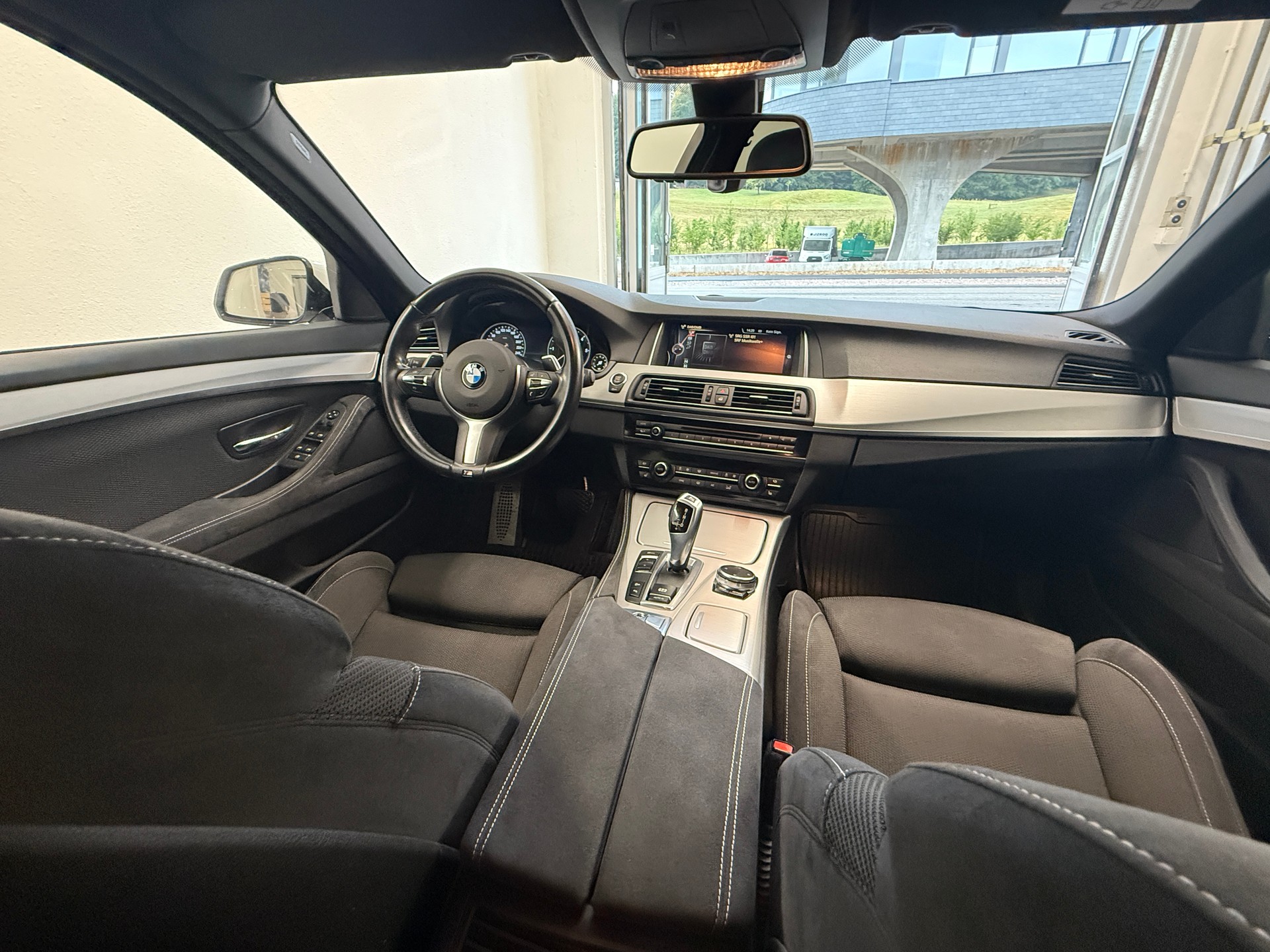 BMW 520d Touring xDrive Steptronic M-PAKET Ab 290.- pro Monat-image-20