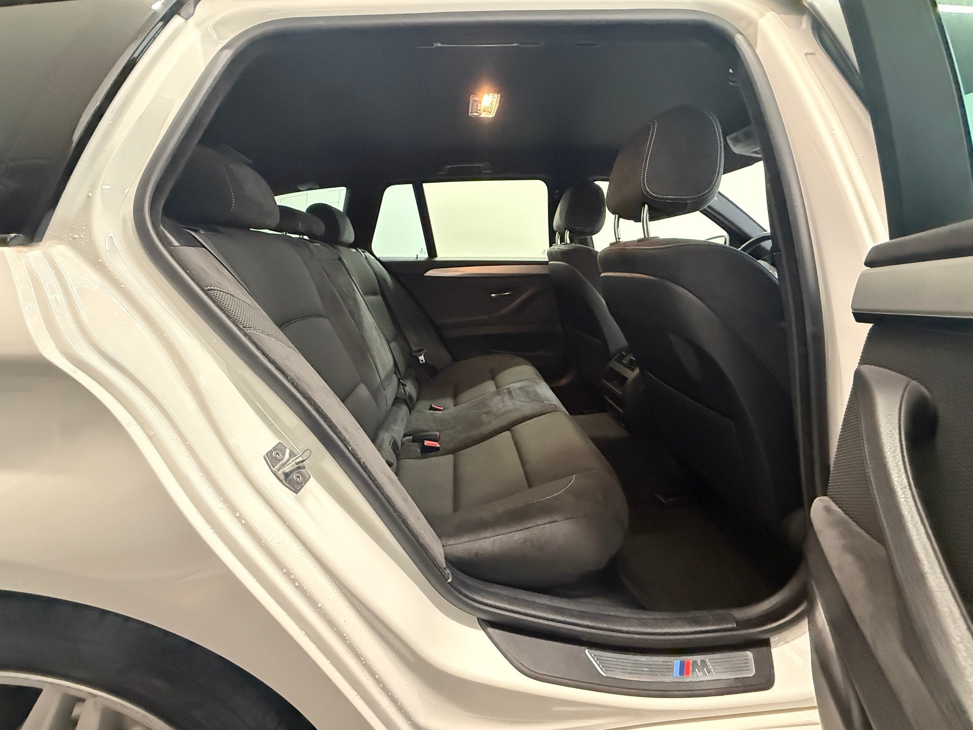 BMW 520d Touring xDrive Steptronic M-PAKET Ab 290.- pro Monat-image-12