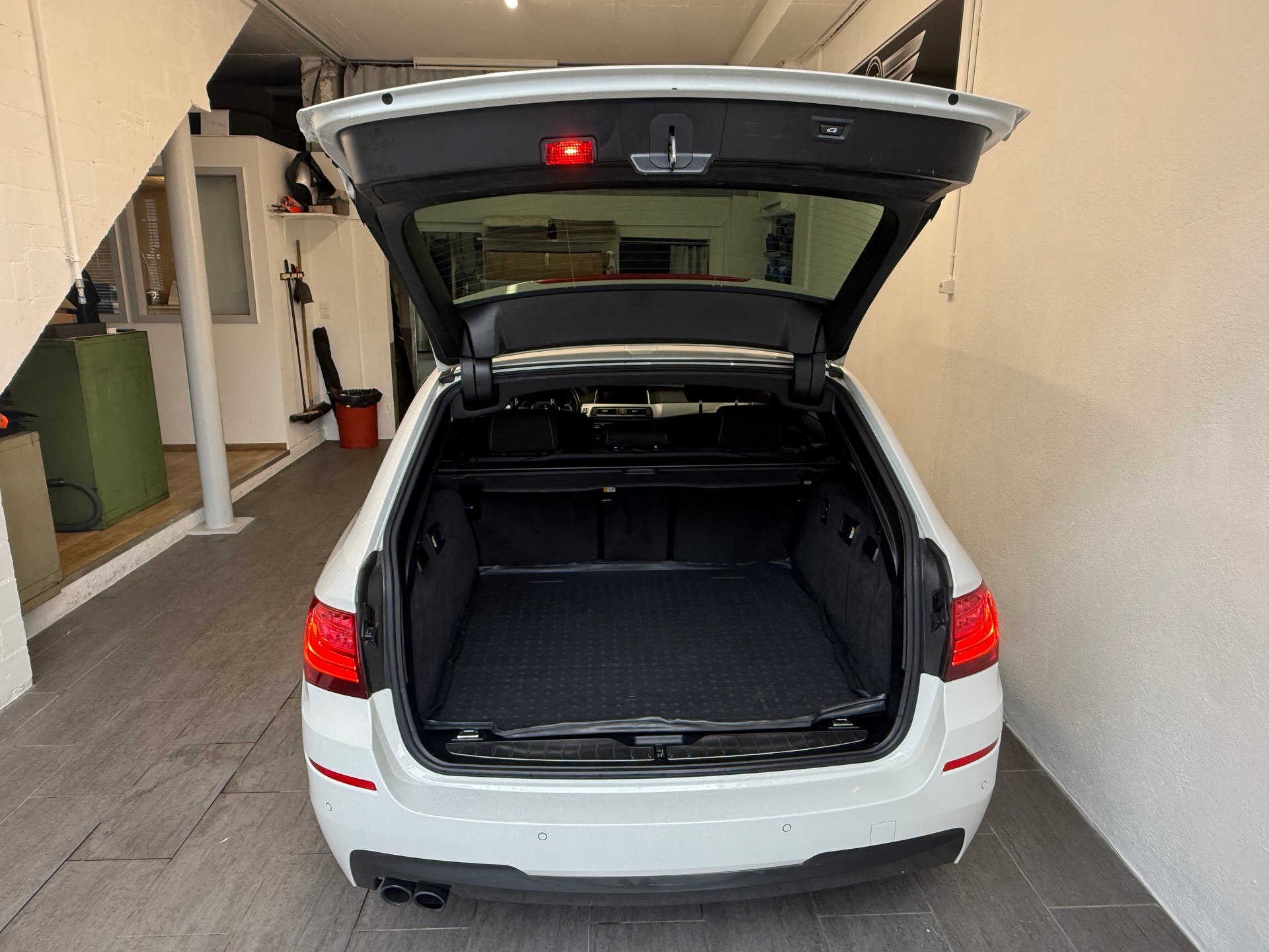 BMW 520d Touring xDrive Steptronic M-PAKET Ab 290.- pro Monat-image-8