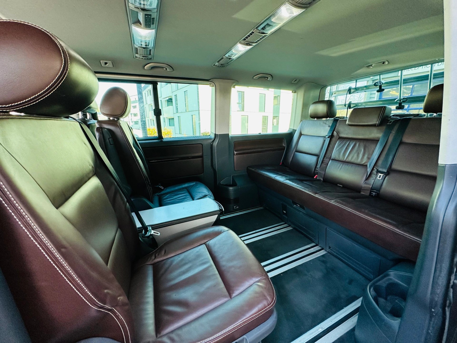 VW T5 Multivan 2.0 Bi-TDI CR Highline Premium DSG-image-16
