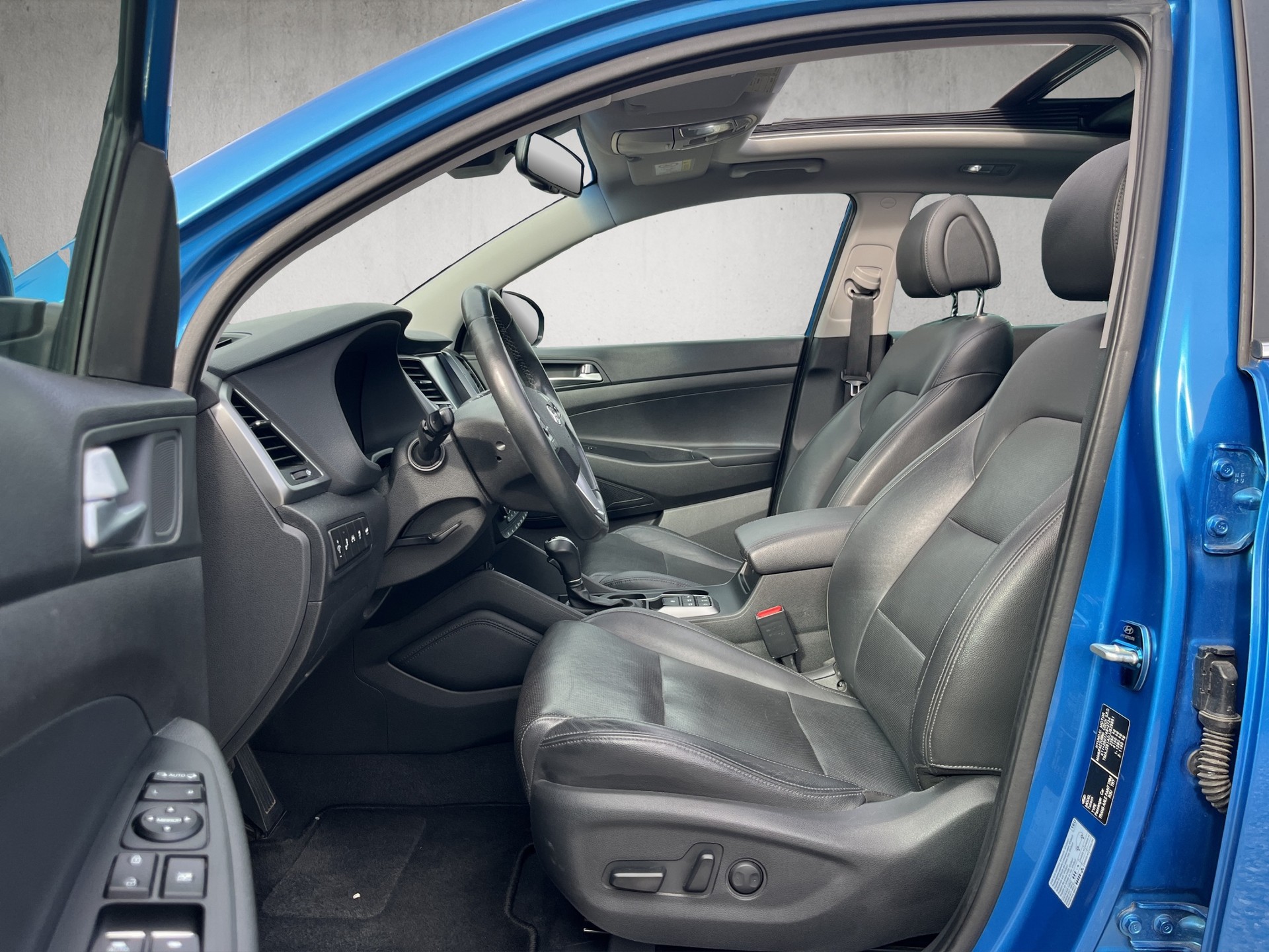 HYUNDAI Tucson 2.0 CRDI Vertex 4WD Automatic-image-9