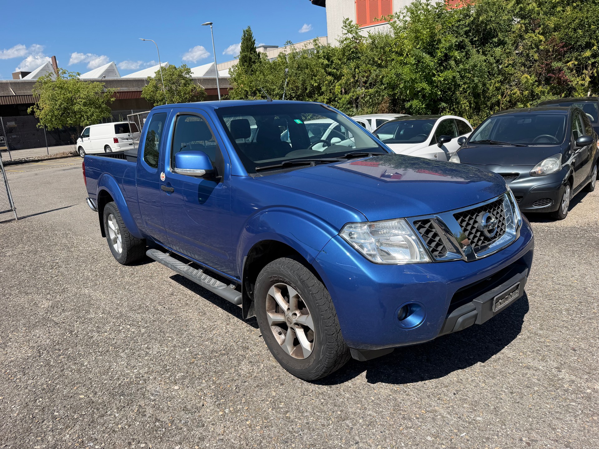 NISSAN Navara King Cab SE 2.5 dCi 4WD-image-0