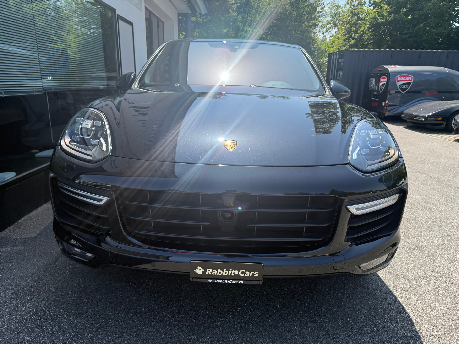 PORSCHE Cayenne Turbo-image-1