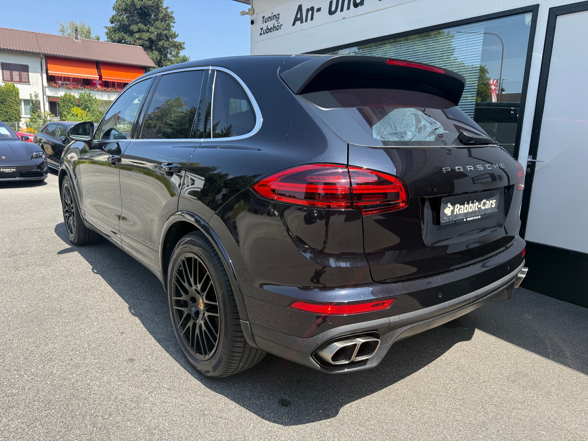 PORSCHE Cayenne Turbo-image-3