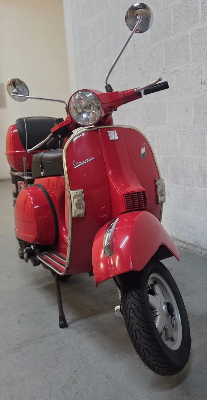PIAGGIO Vespa PX 125-showroom-element-1