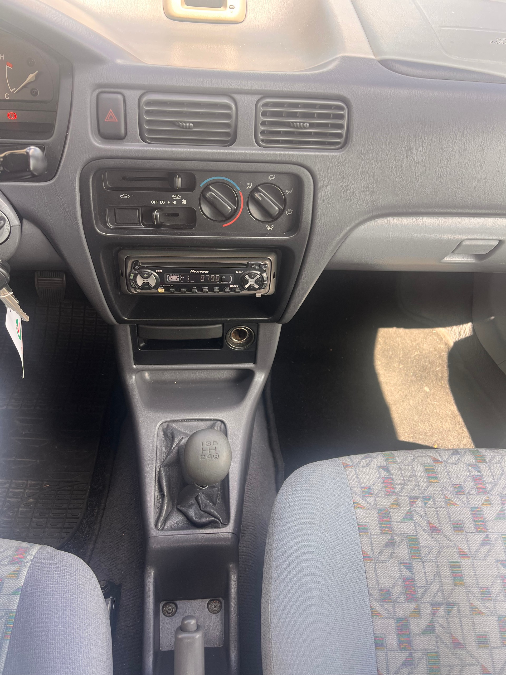 TOYOTA Starlet 1.3-image-8
