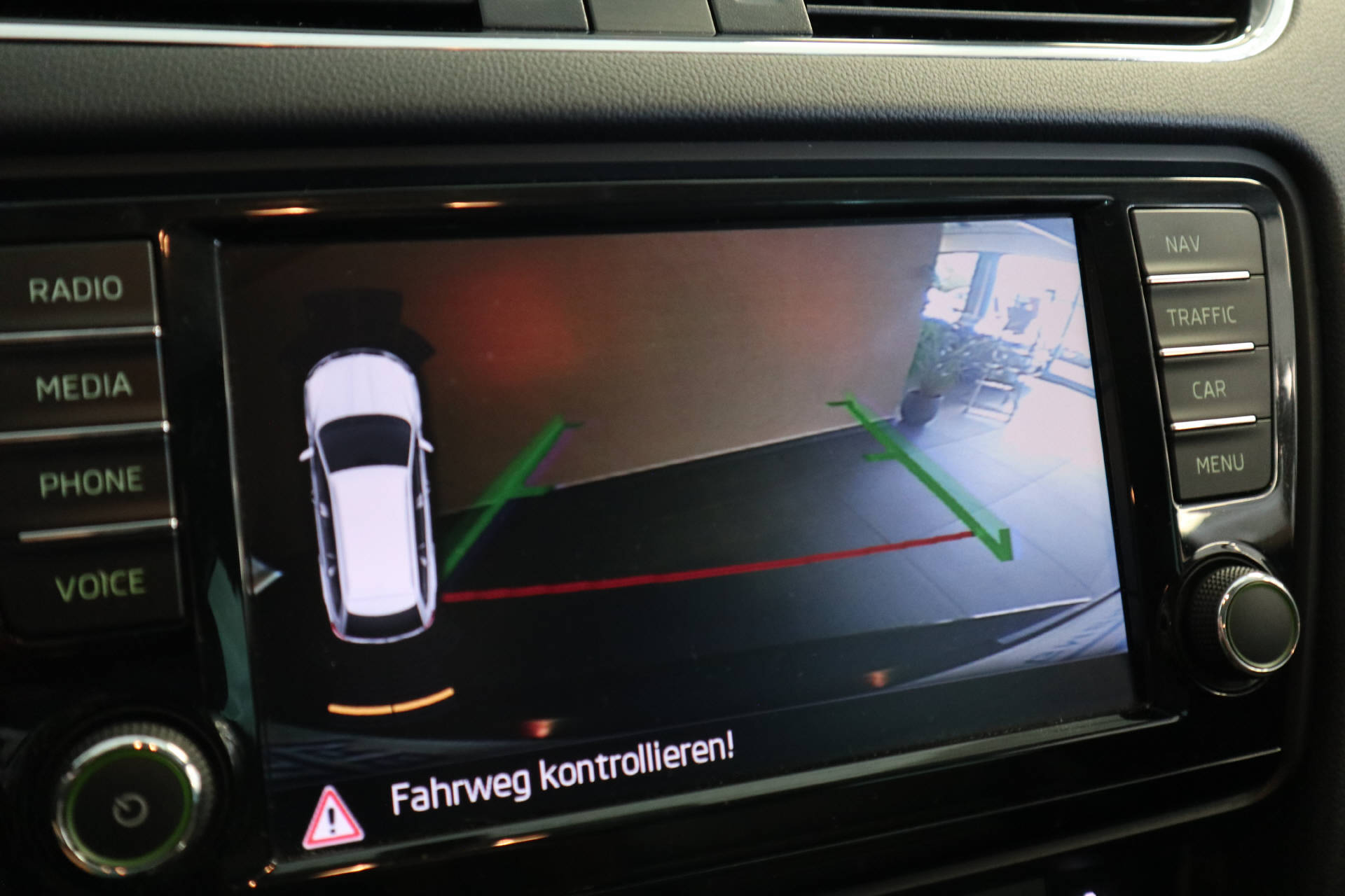 SKODA Octavia Combi 1.8 TSI Elegance 4x4 DSG-image-13