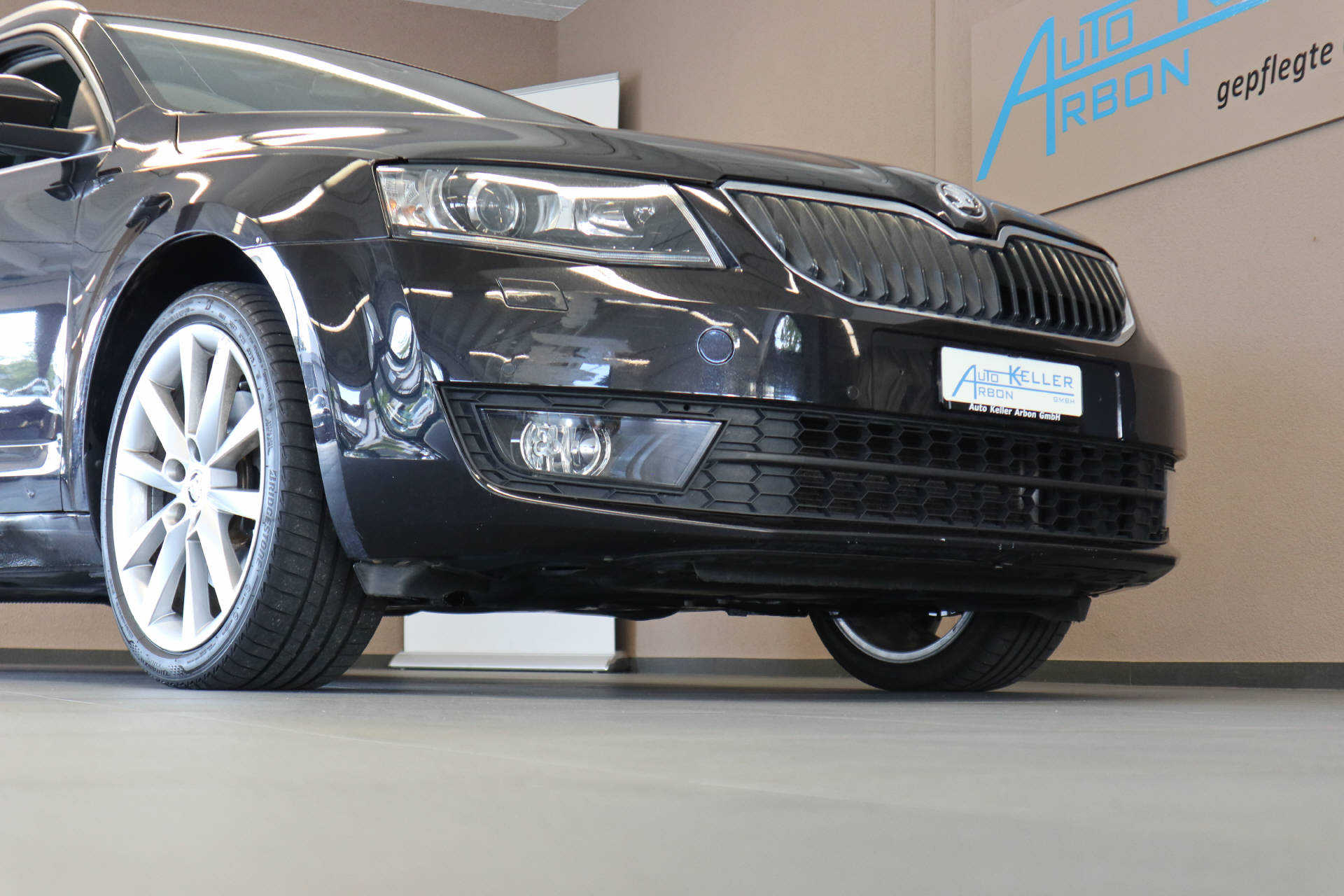 SKODA Octavia Combi 1.8 TSI Elegance 4x4 DSG-image-4