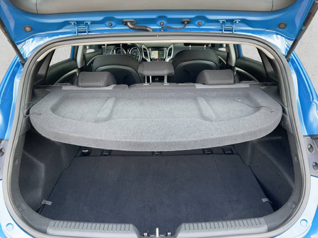 HYUNDAI i30 1.6 GDi Amplia-image-13