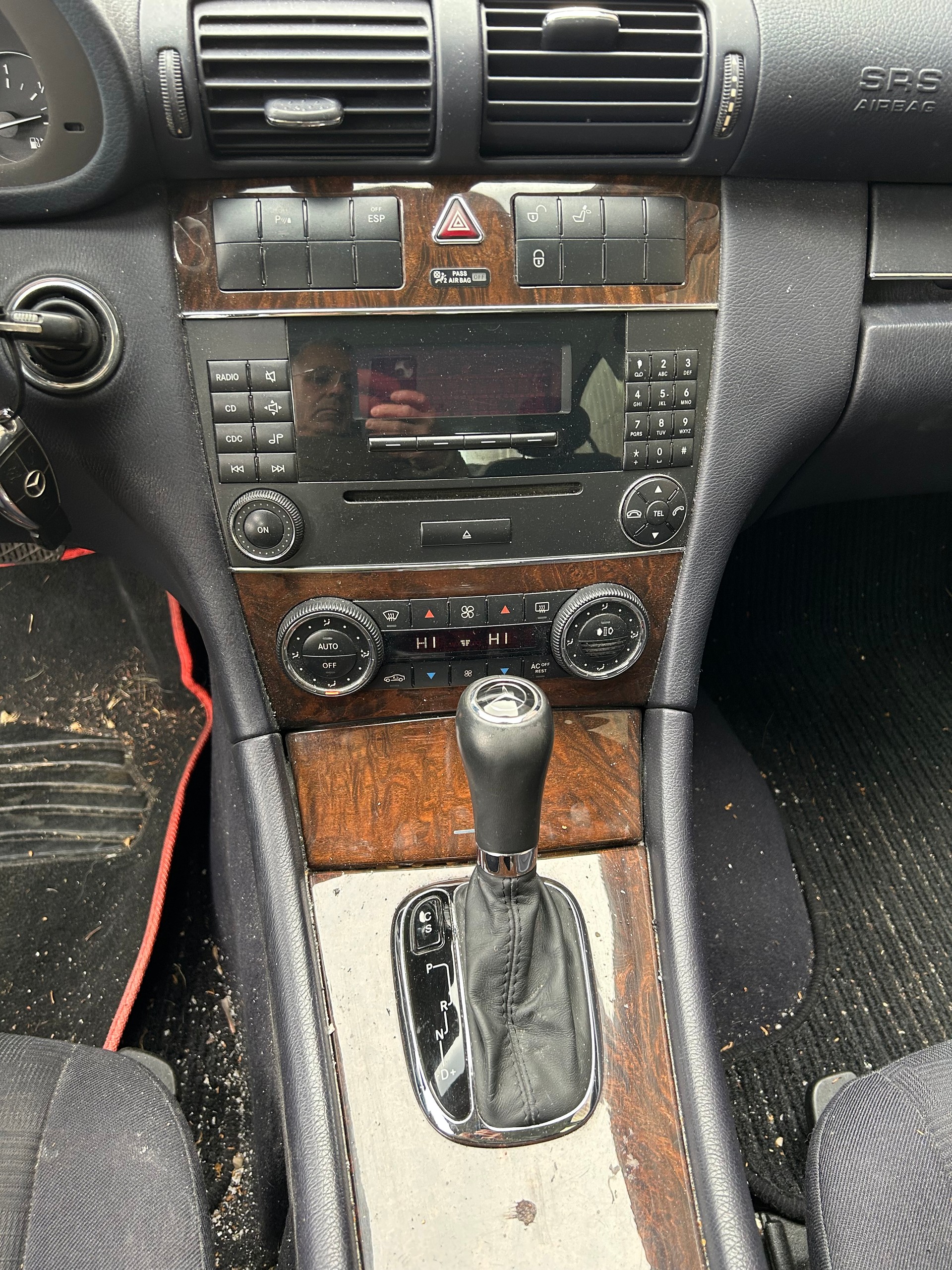 MERCEDES-BENZ C 240 Elégance 4Matic Automatic-image-10