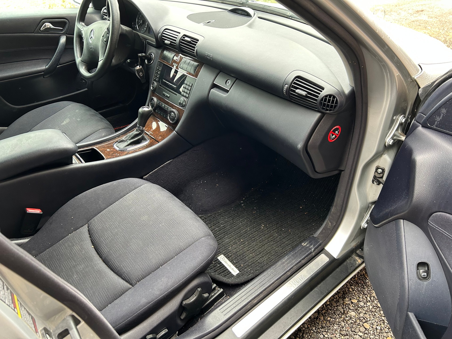 MERCEDES-BENZ C 240 Elégance 4Matic Automatic-image-13