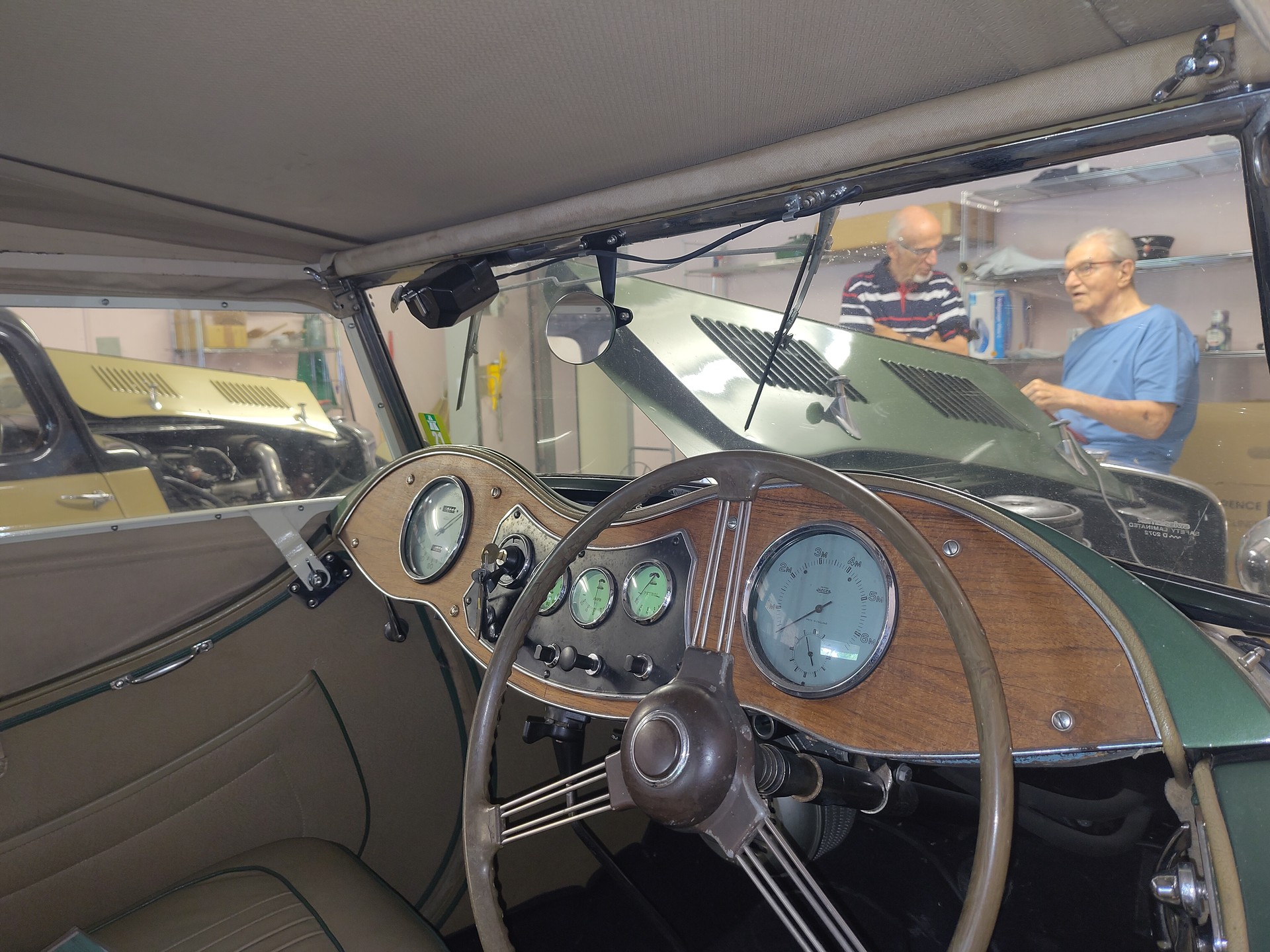 MG YT-image-10