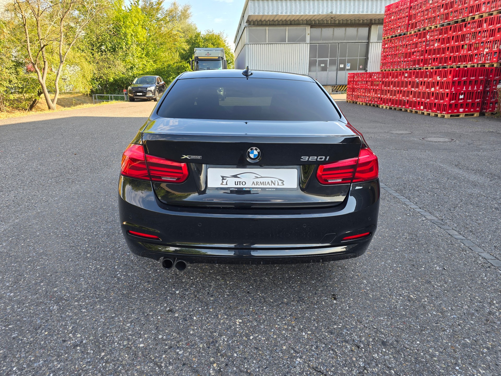 BMW 320i xDrive Luxury Line Steptronic-image-3